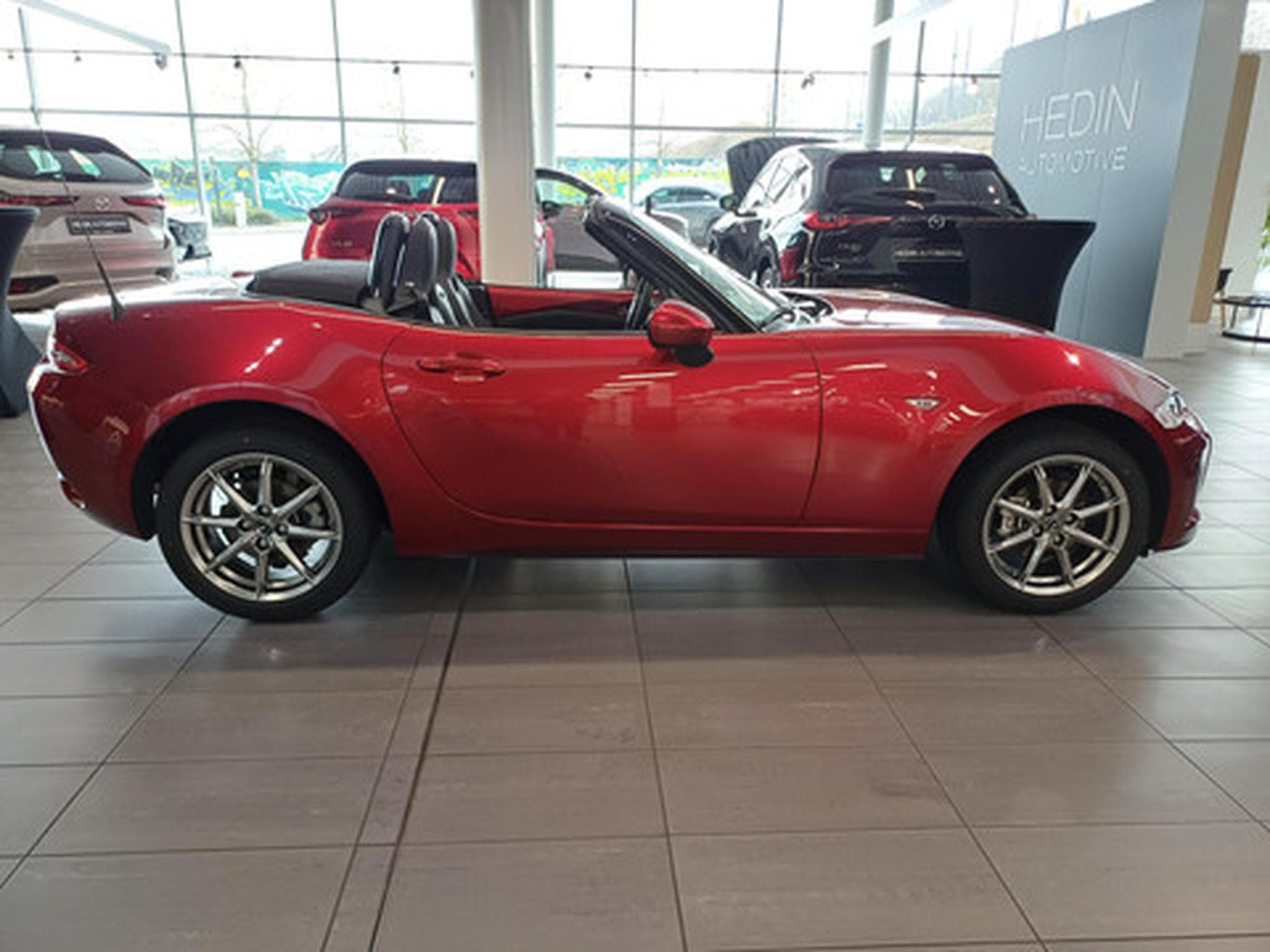Mazda MX-5 1.5 Skyactiv-G 97kW Excl-Line Roadster (2026) - Photo 5