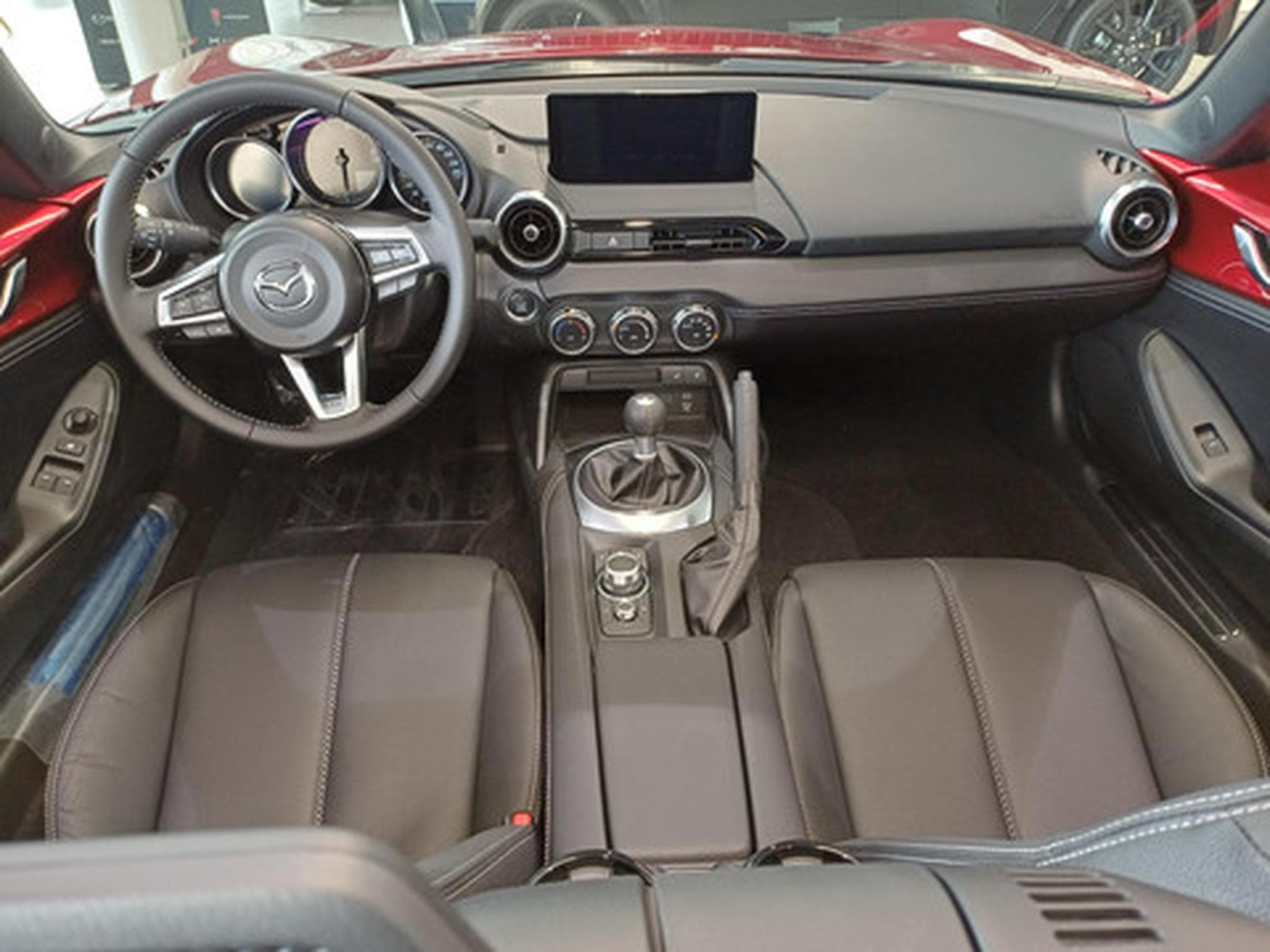 Mazda MX-5 1.5 Skyactiv-G 97kW Excl-Line Roadster (2026) - Photo 6
