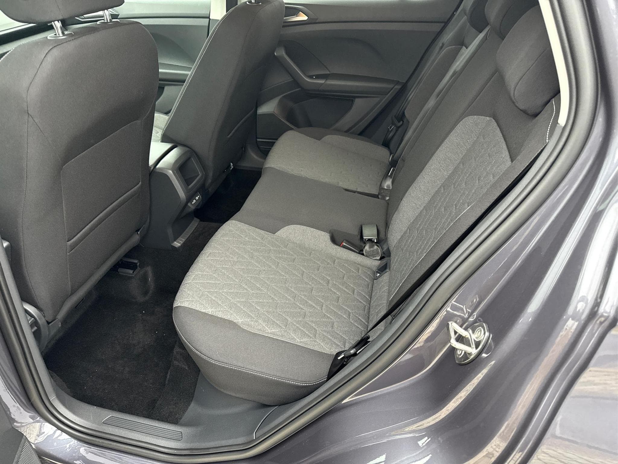 VW T-Cross Life Plus-1,0 TSI (2026) - Photo 6