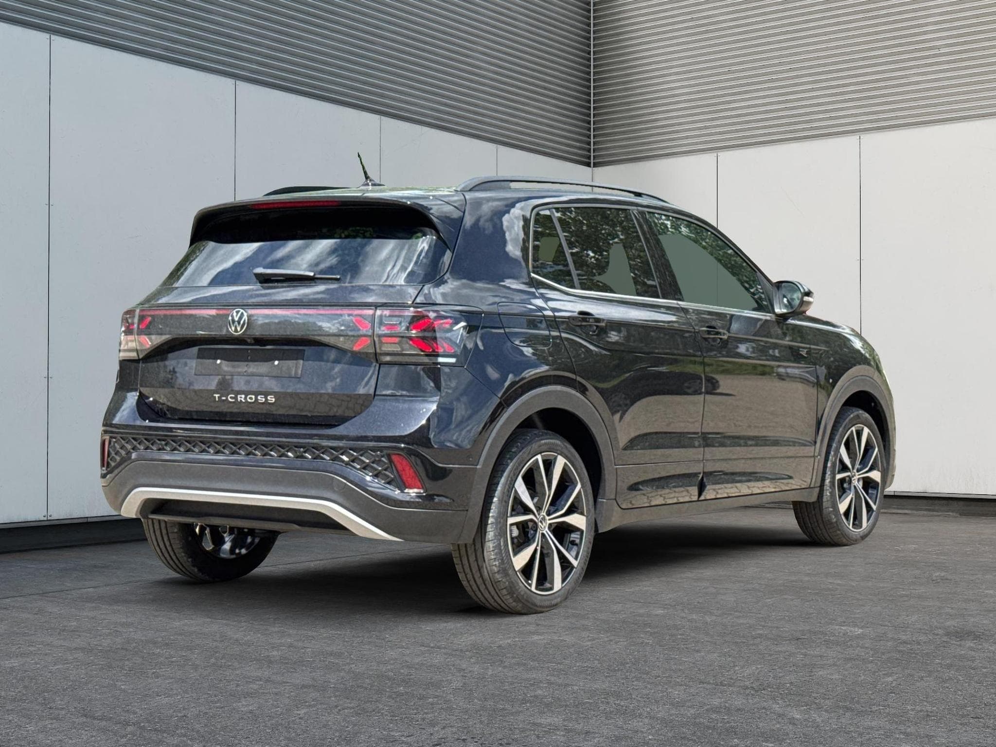 VW T-Cross R-Line Limited (2026) - Photo 3