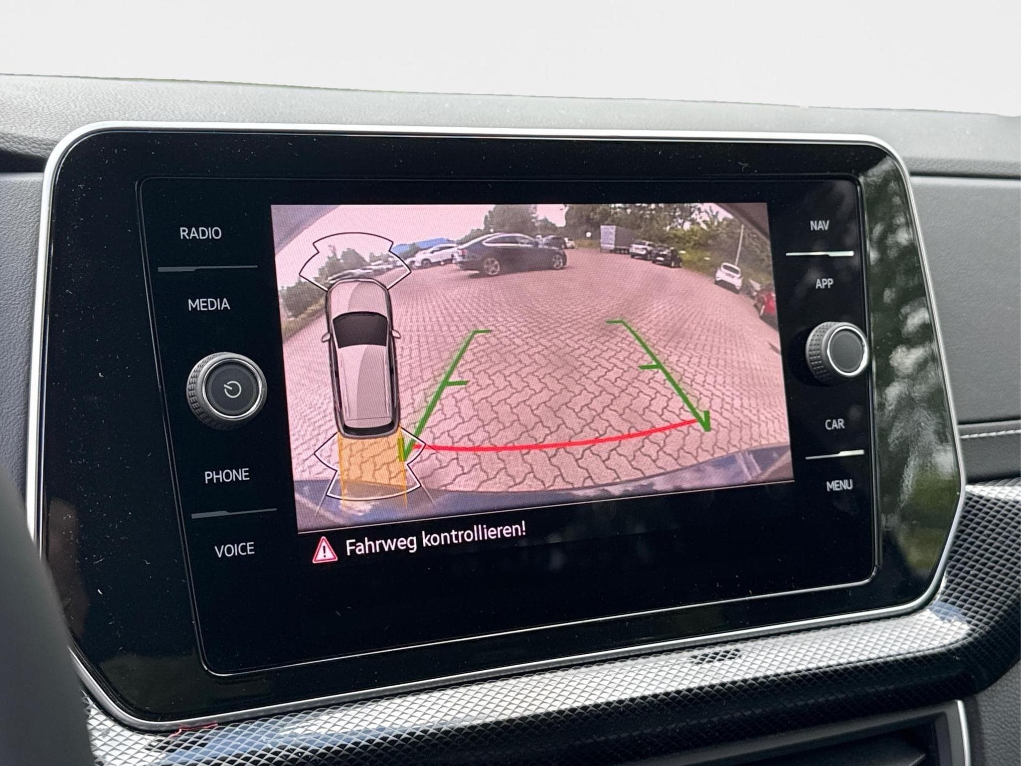 VW T-Cross R-Line Limited (2026) - Photo 9