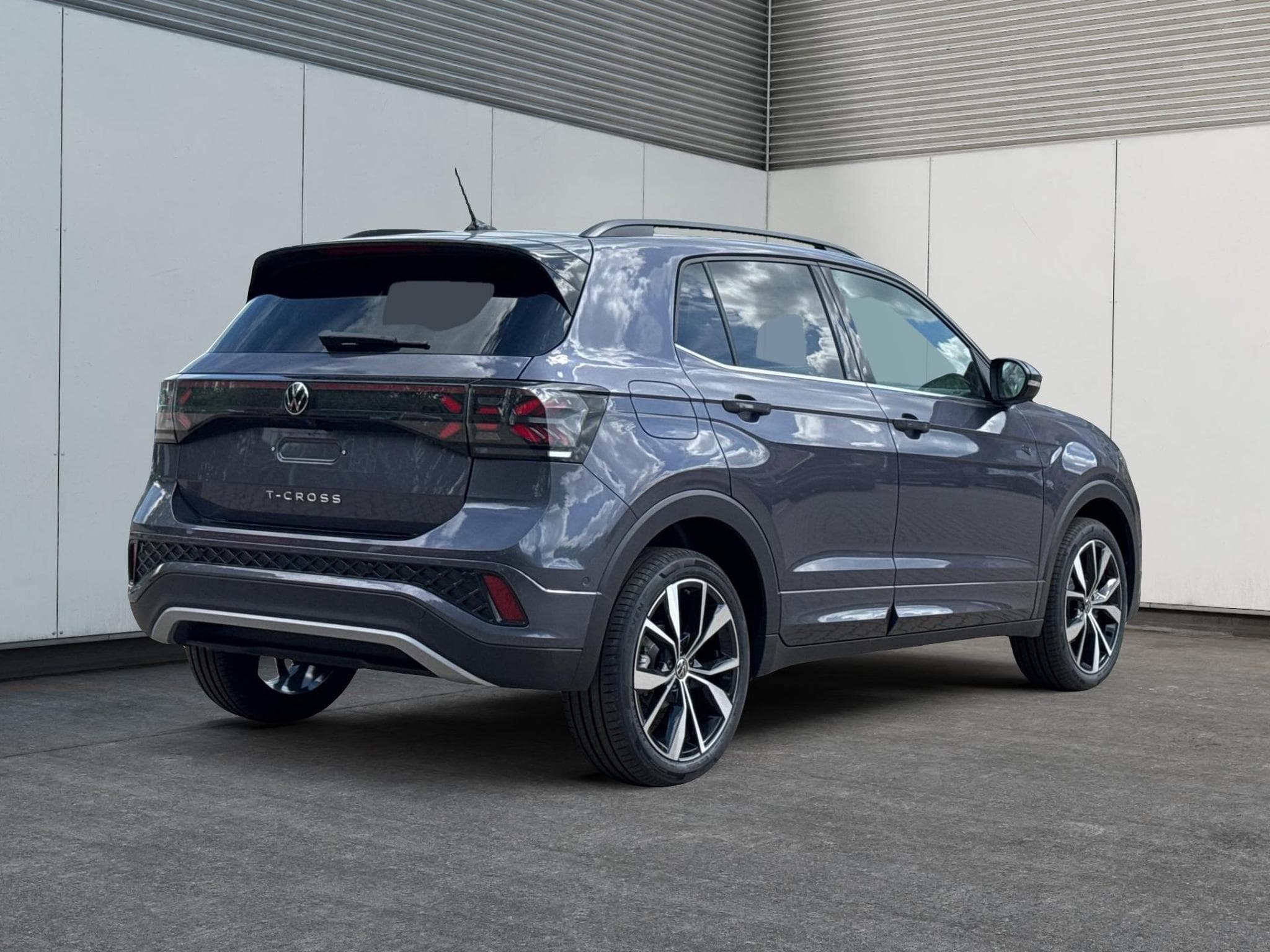 VW T-Cross R-Line Limited (2026) - Photo 3