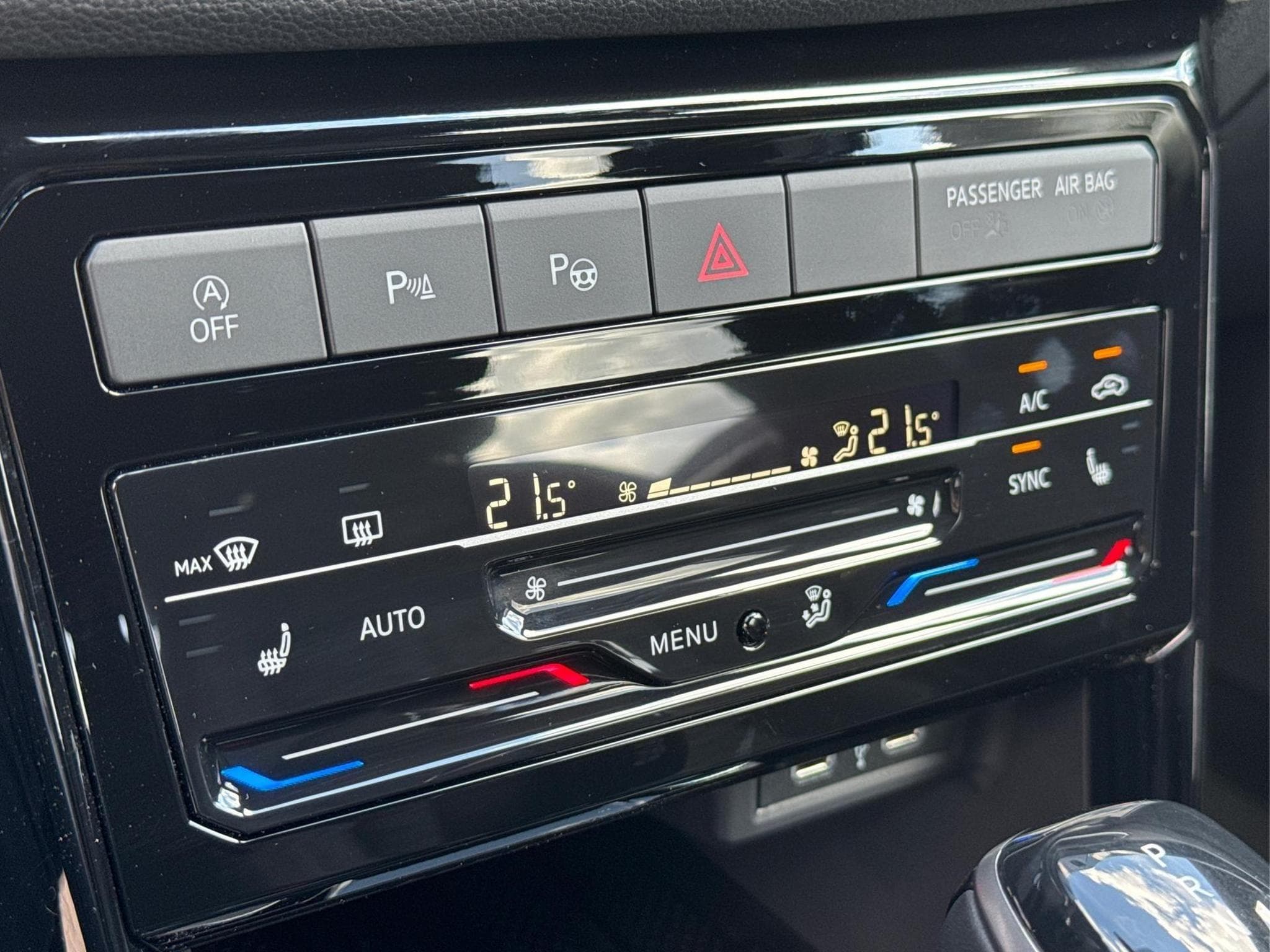 VW T-Cross R-Line Limited (2026) - Photo 22