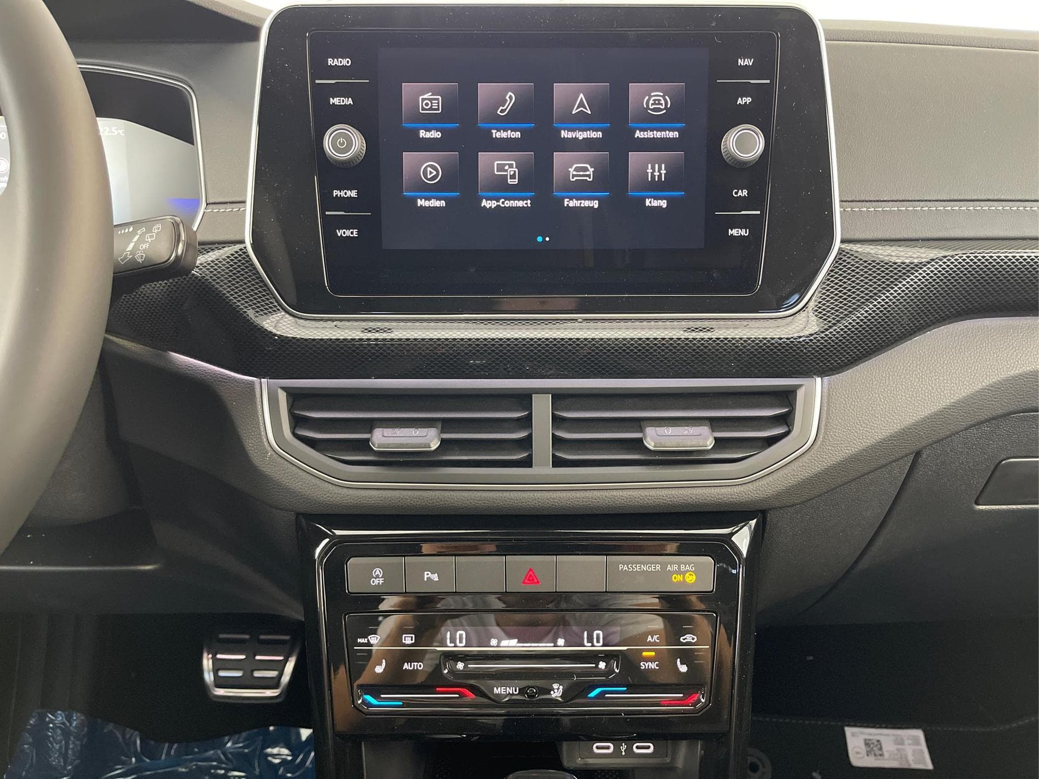 VW T-Cross R-Line (2026) - Photo 7