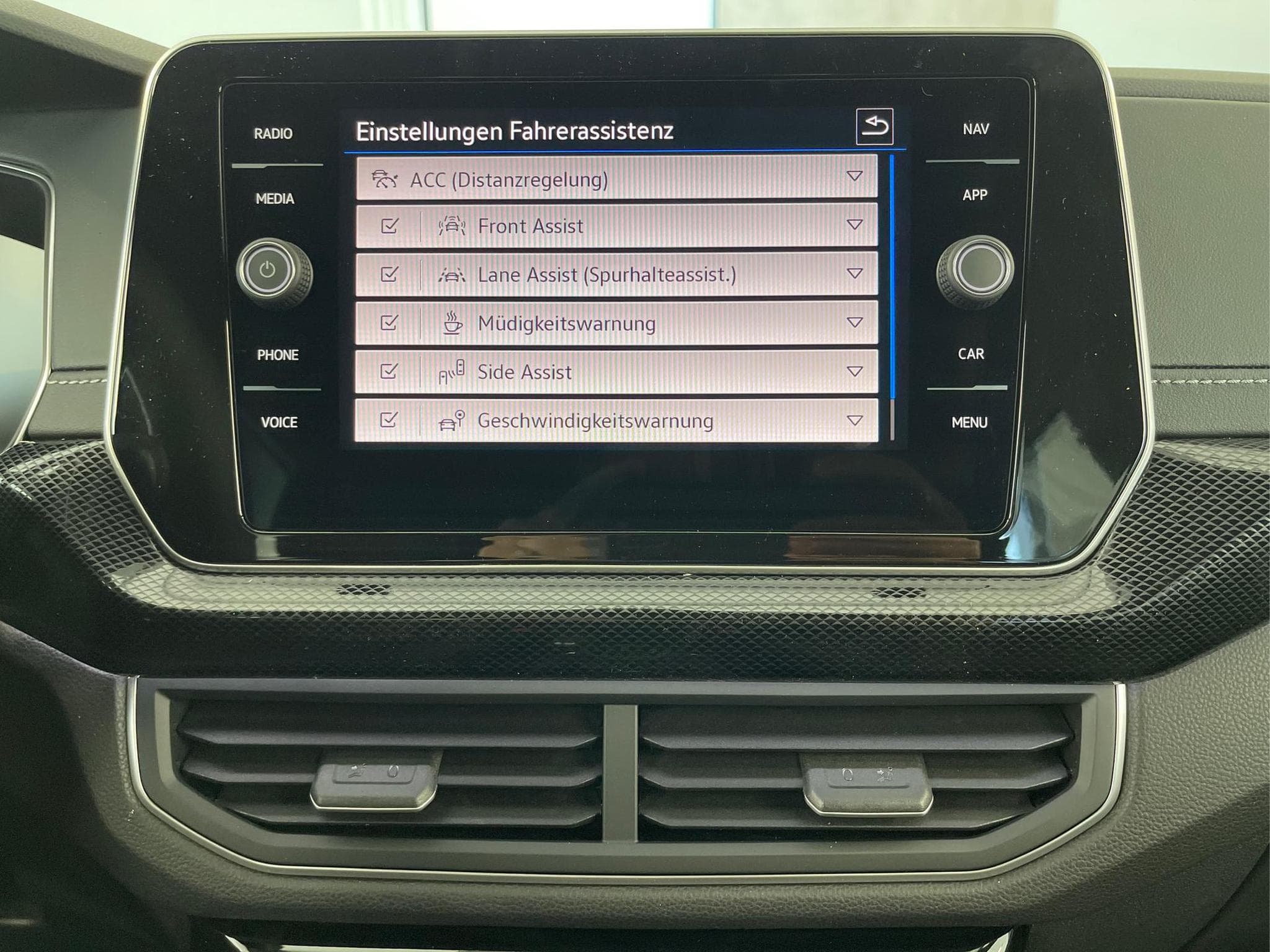 VW T-Cross R-Line (2026) - Photo 10