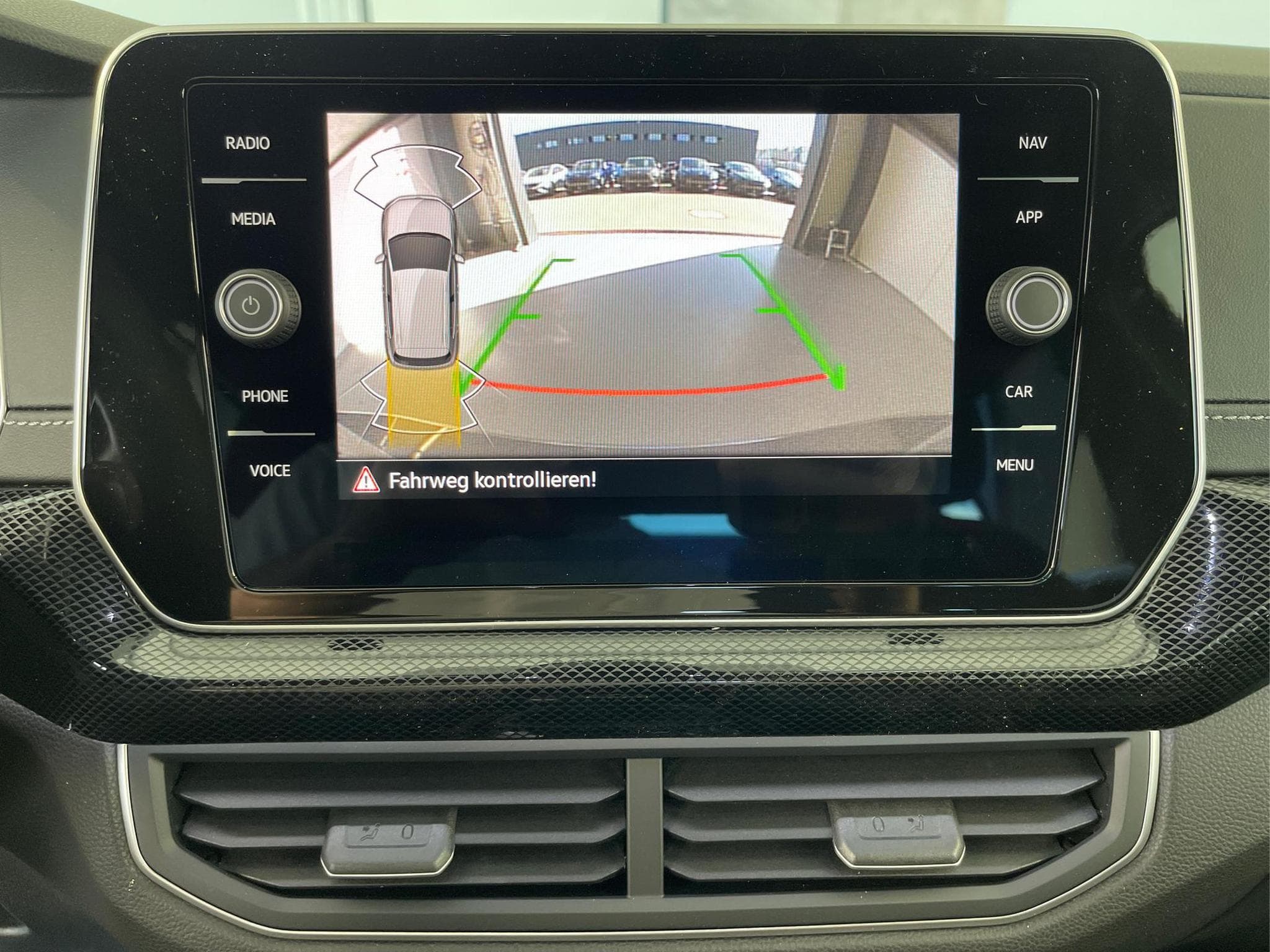 VW T-Cross R-Line (2026) - Photo 18