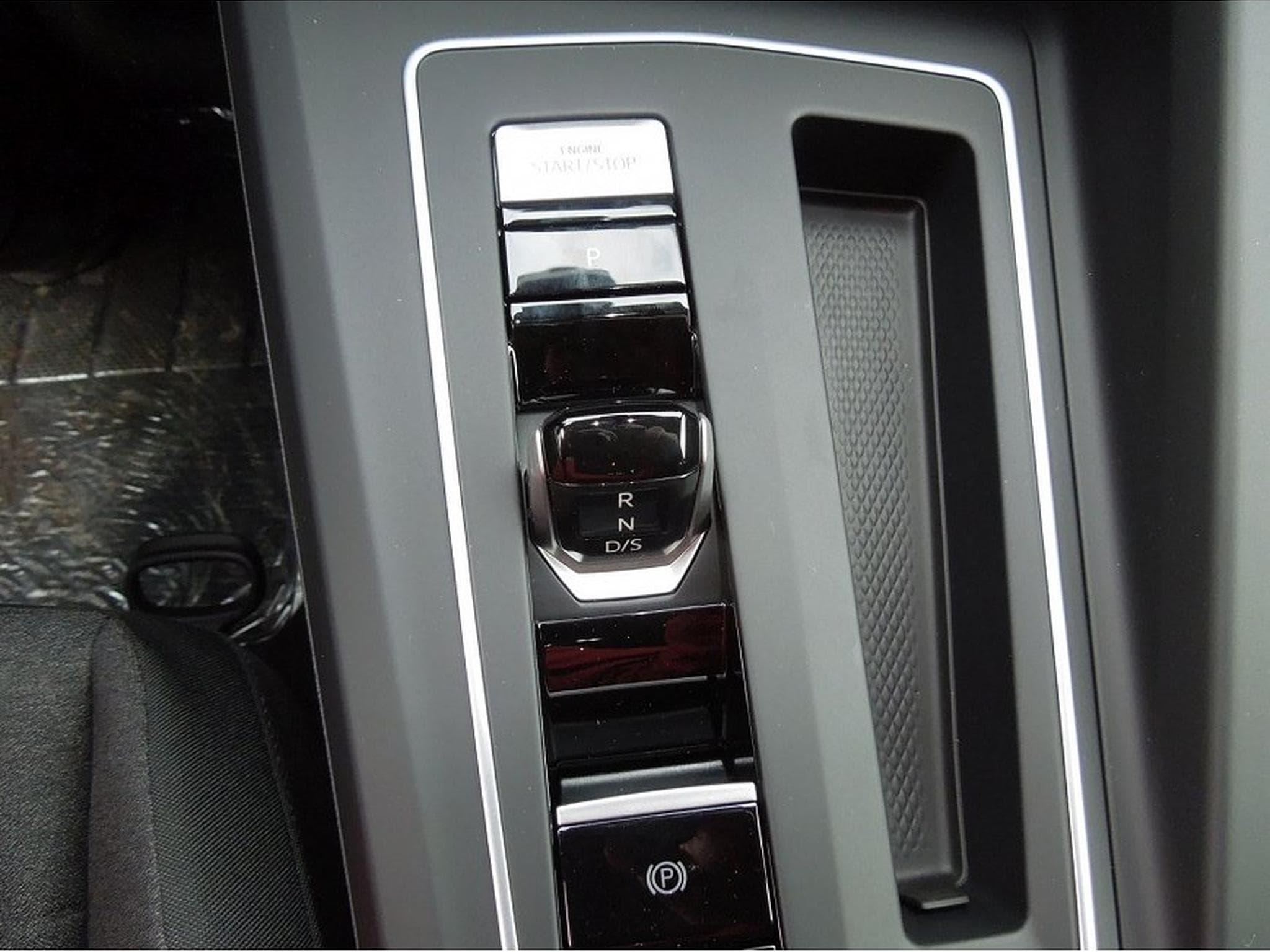 VW Golf (2026) - Photo 9