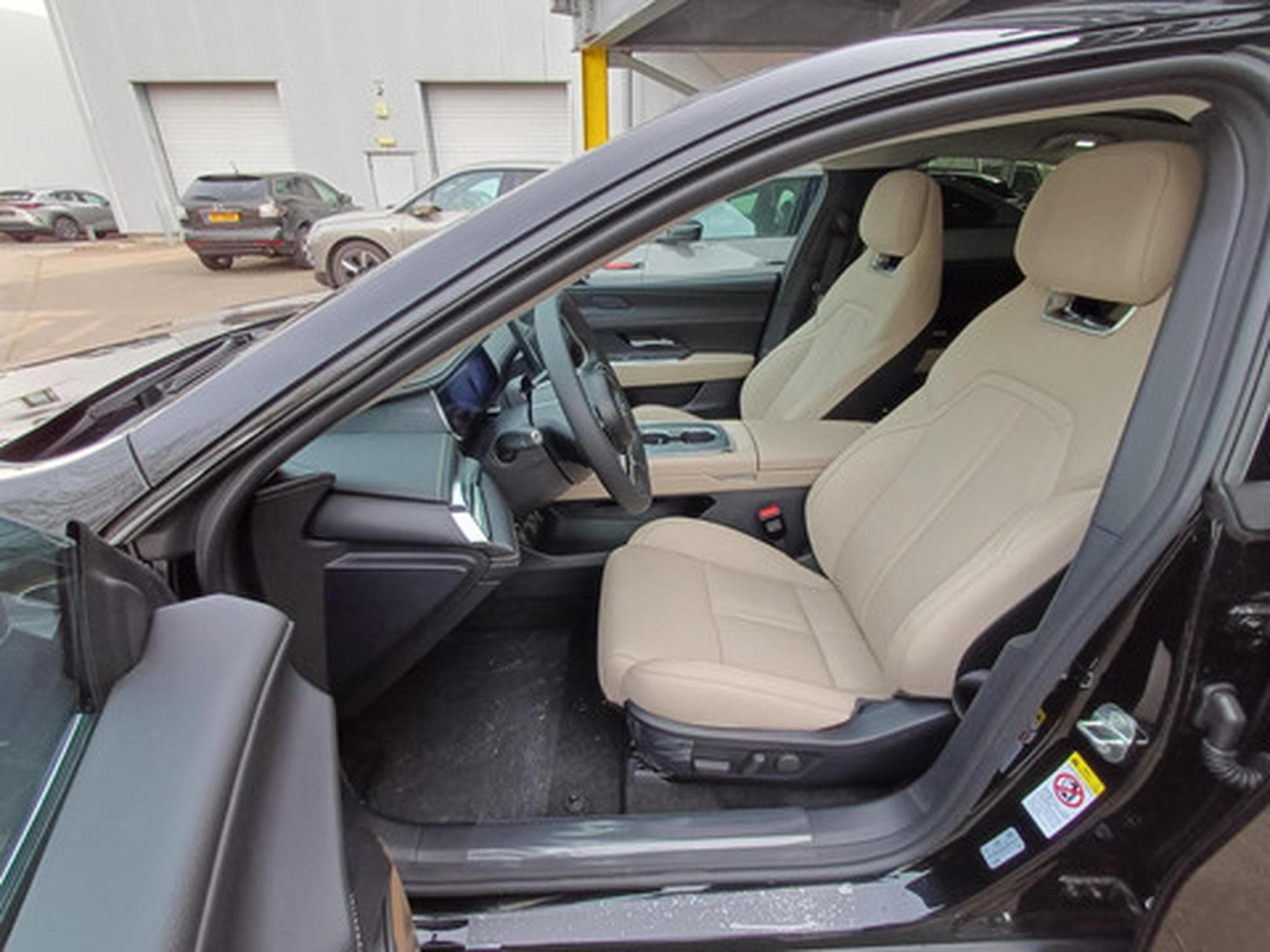 Mazda 6 6e BEV 68.8 kWh 190kW Takumi (2025) - Foto 8