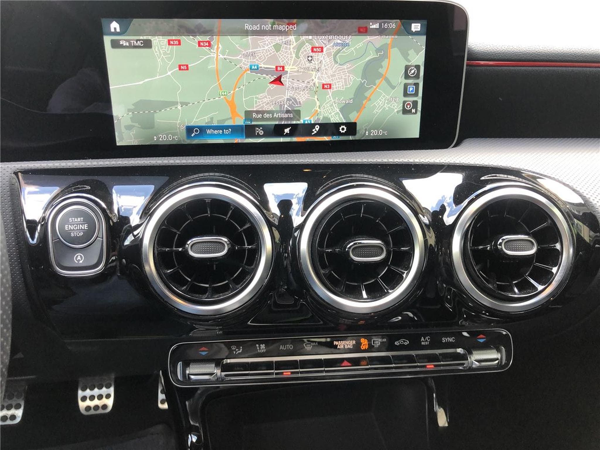 Mercedes A 180 116 CV AMG GPS CLASSE A (2019) - Photo 4