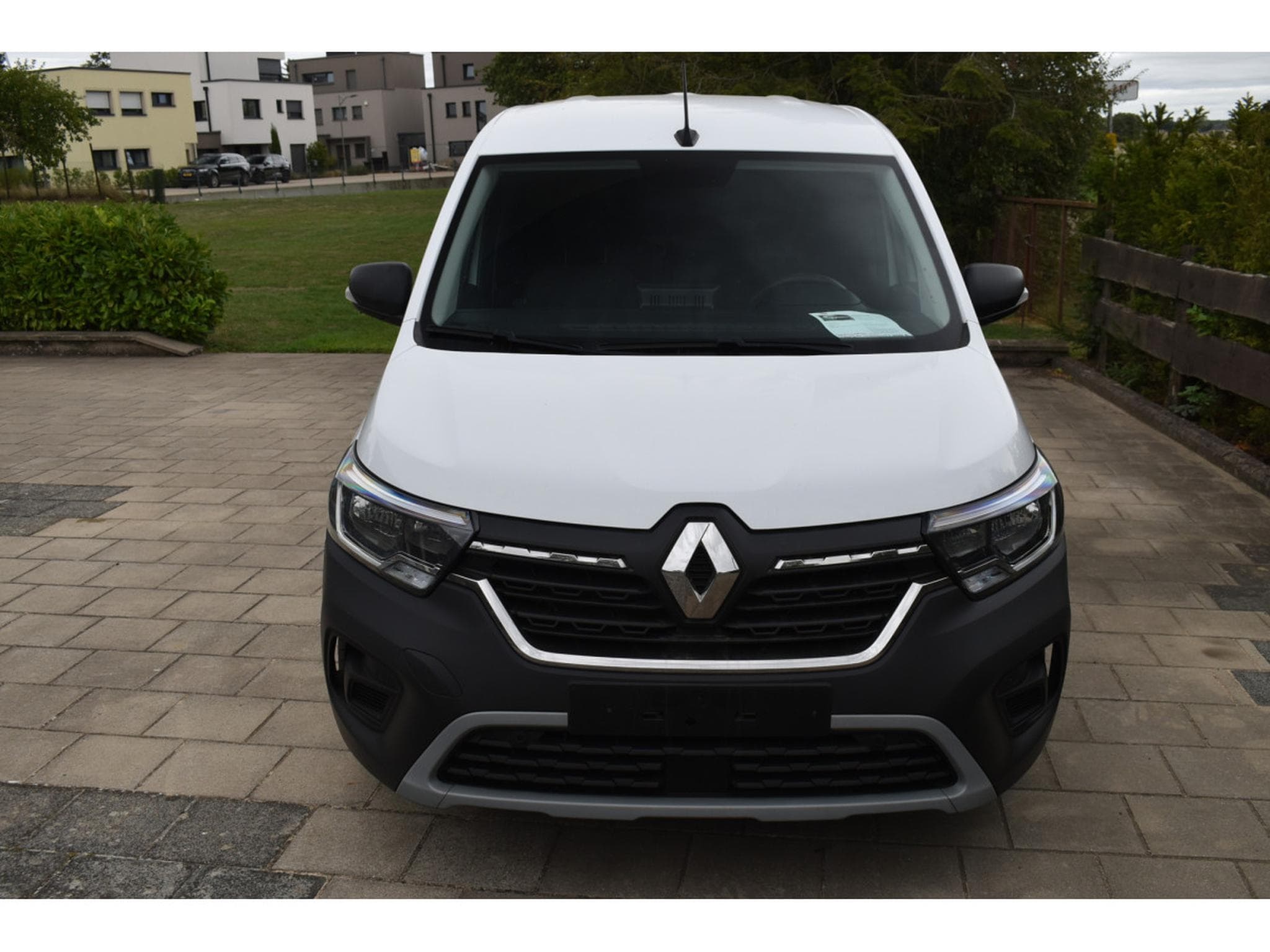 Renault Kangoo III 1,5 DCI 95 porte latérale extra grand (2021) - Photo 3