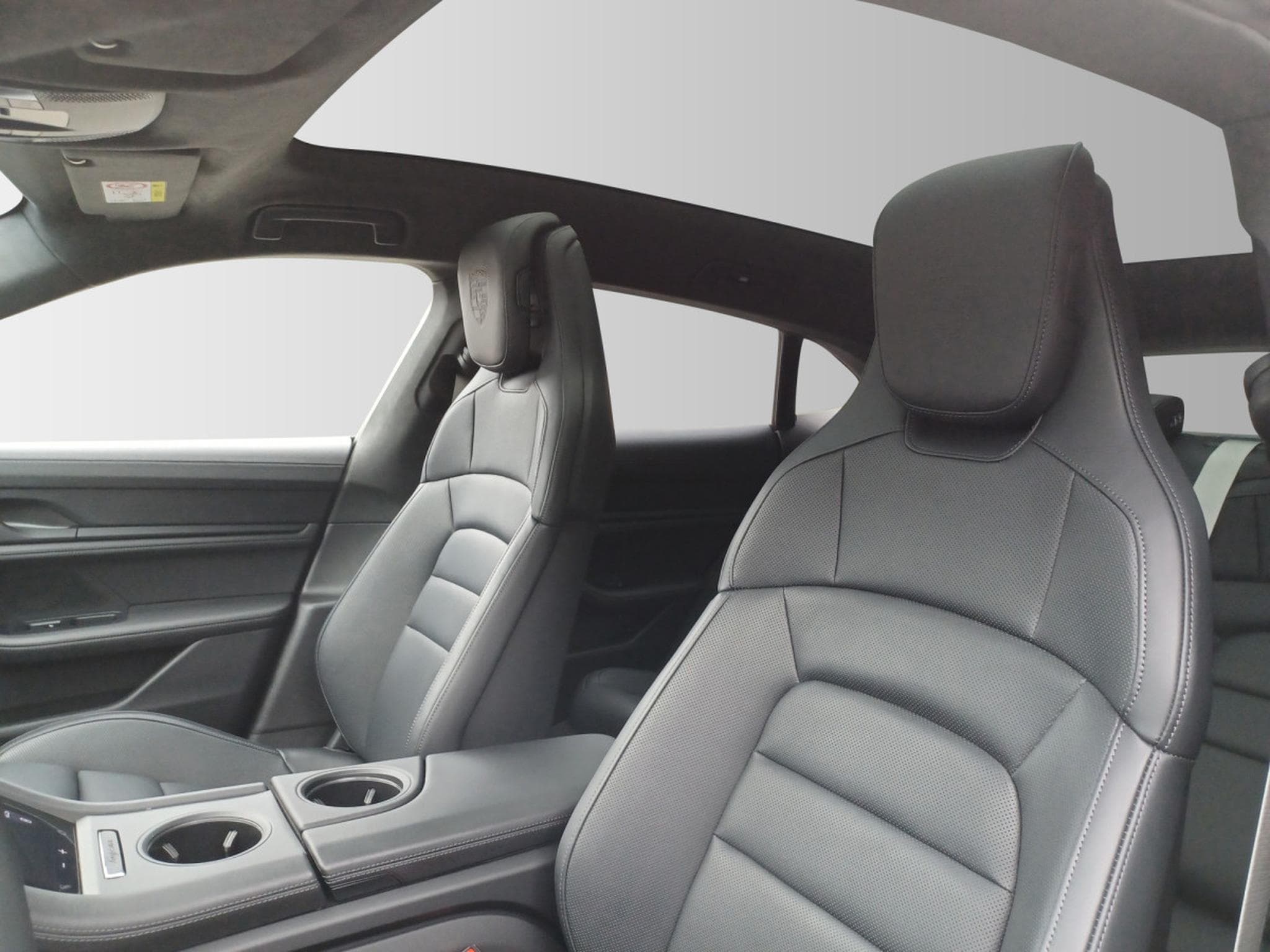 Porsche Taycan 4S Sport Turismo (2024) - Foto 7