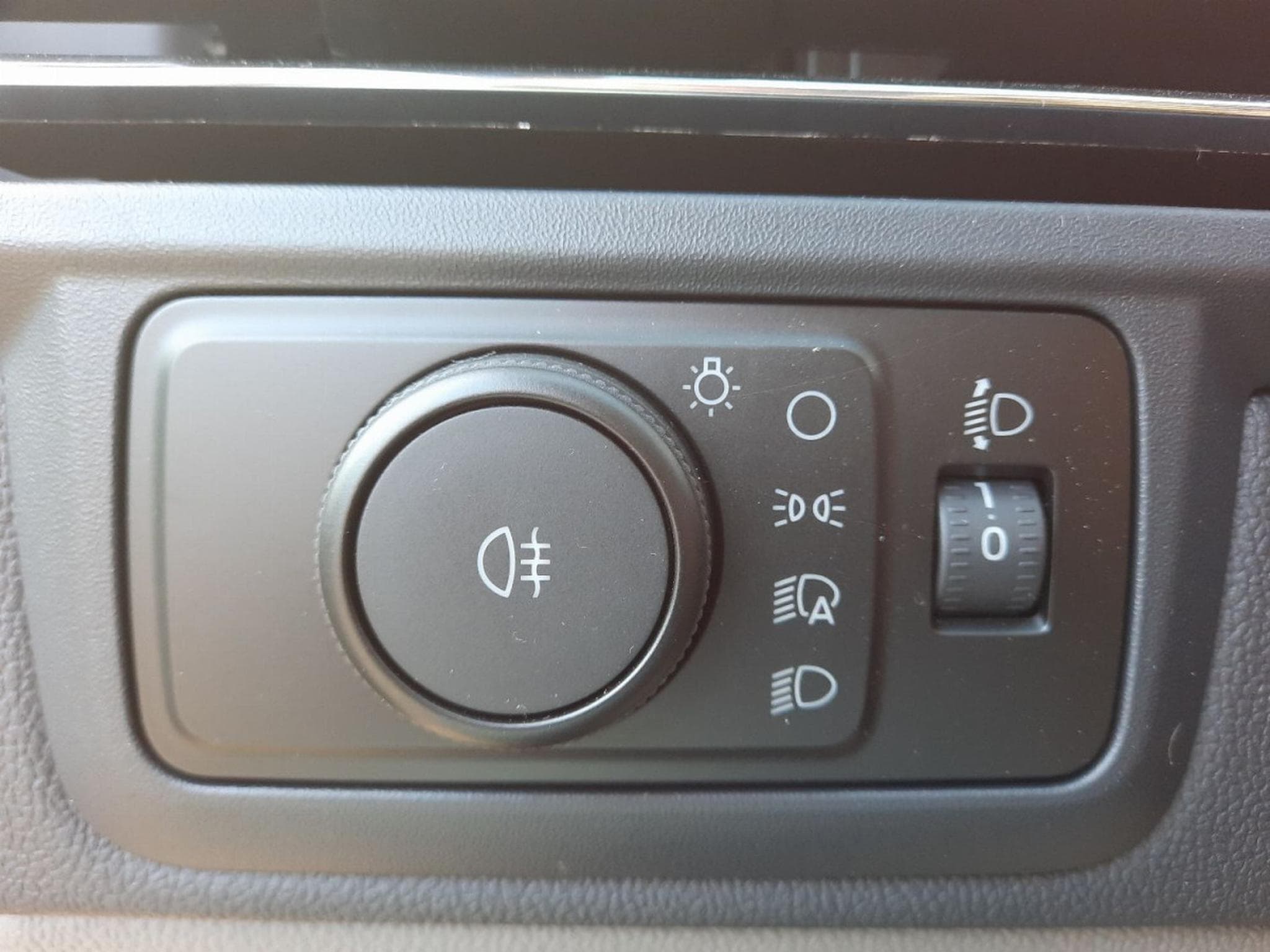 Ford Transit 2.0 ECOBLUE 170 L2H1 Limited Double Cabine (2025) - Photo 18