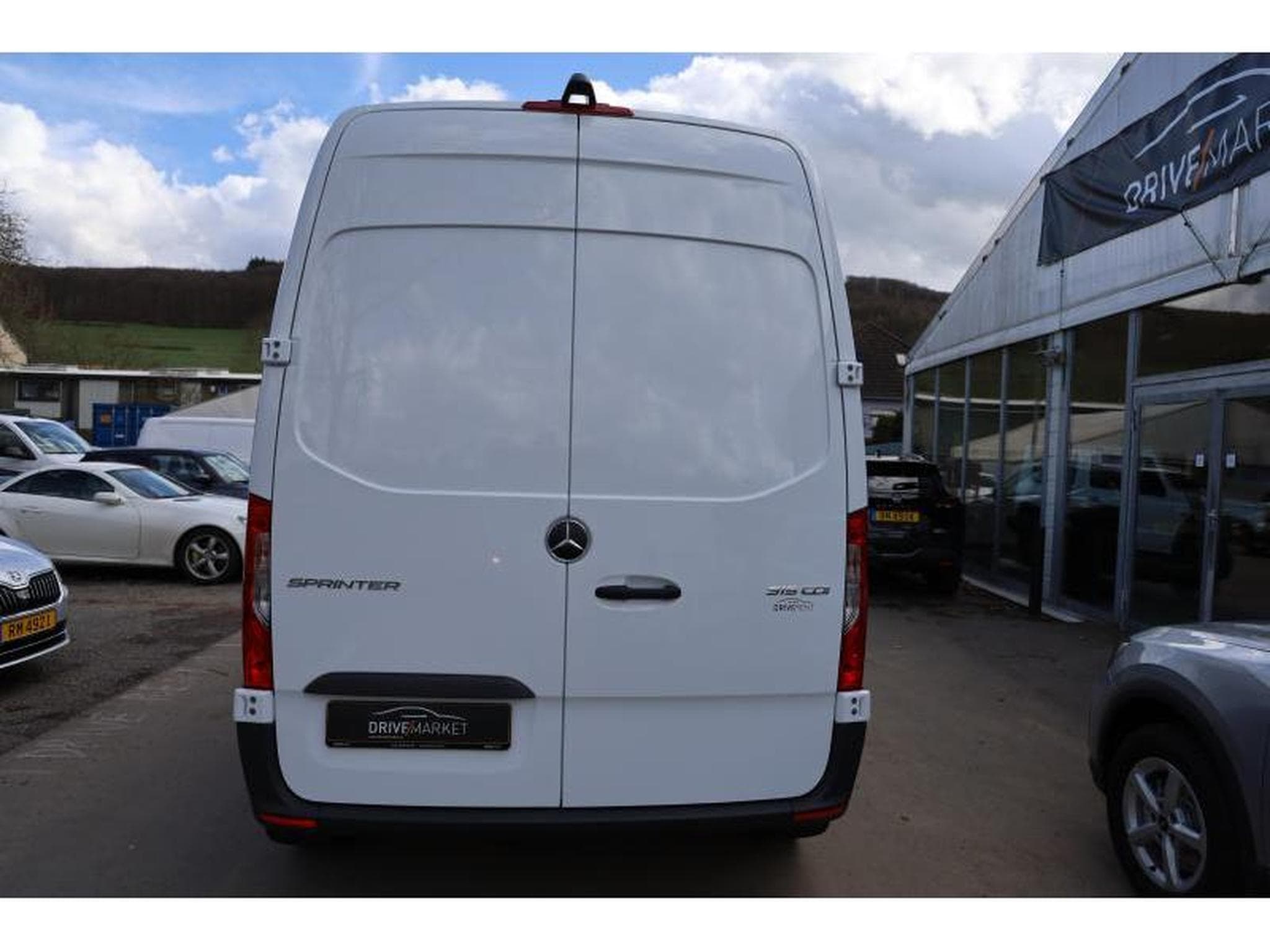 Mercedes Sprinter 315 Kasten L2 FWD (2023) - Photo 7