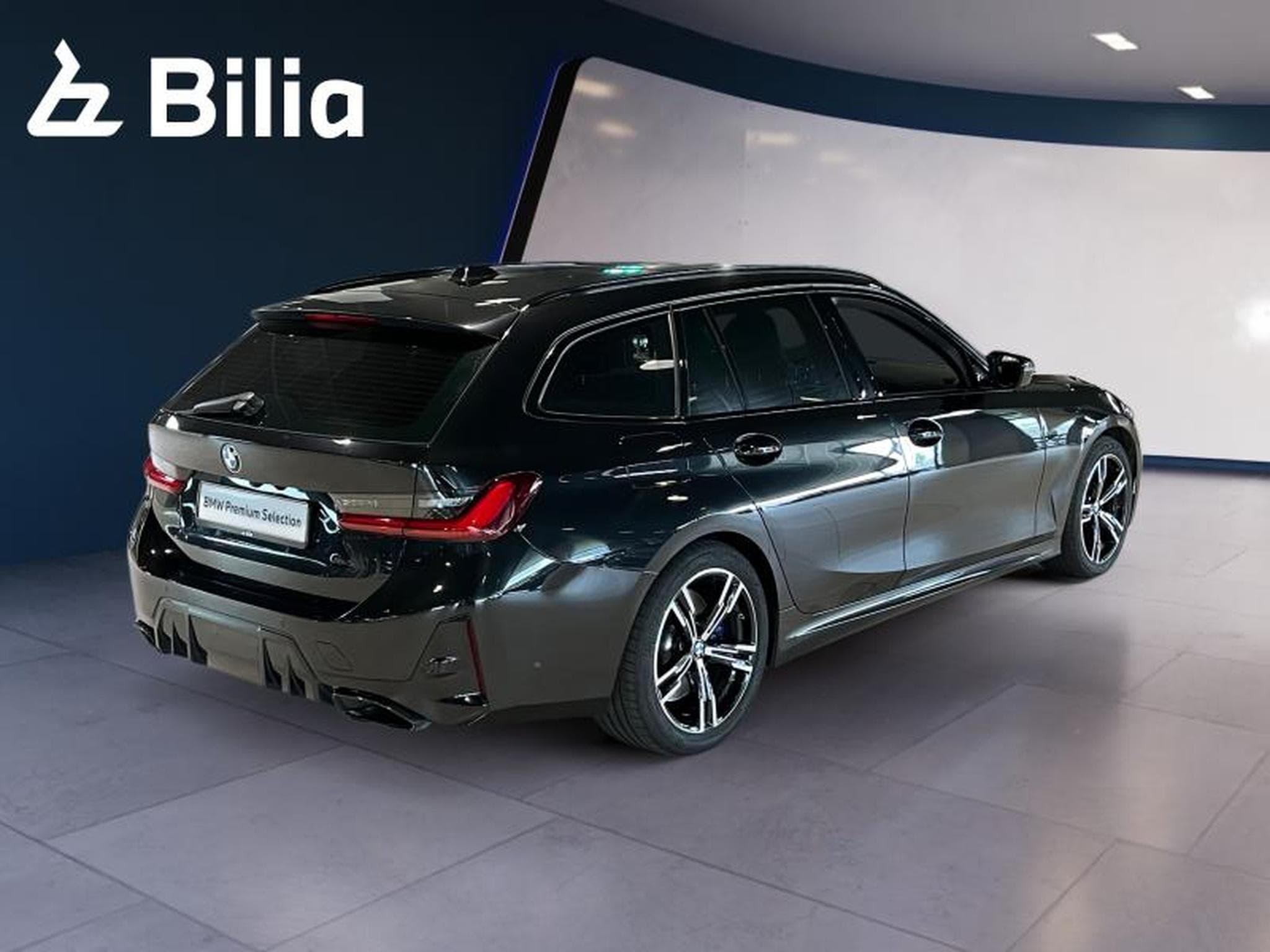 BMW 340 M340d xDrive Touring (2024) - Foto 8