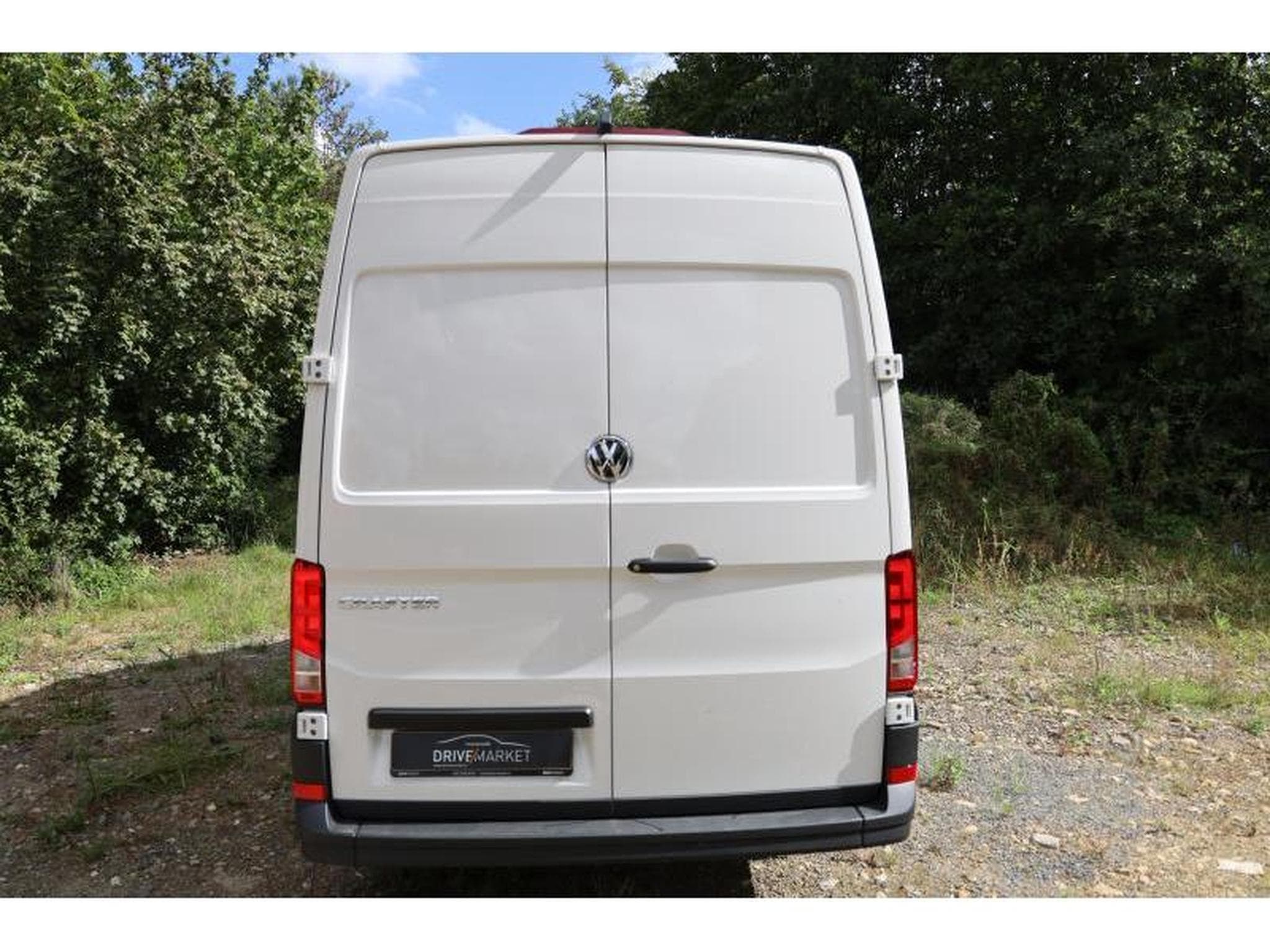 VW Crafter 35 Fourgon (2023) - Photo 13