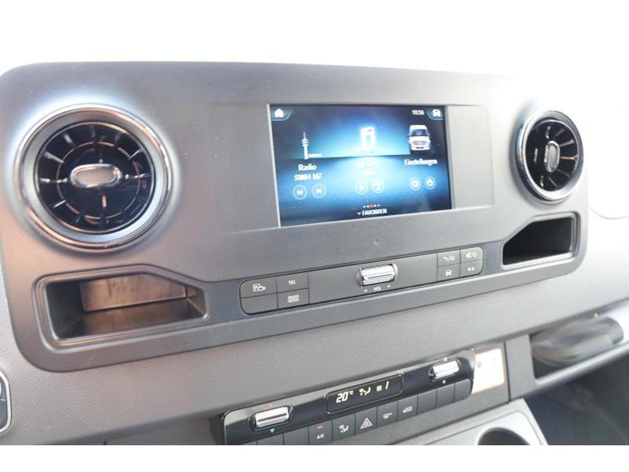 Mercedes Sprinter 315 Kasten L2 FWD (2023) - Photo 5