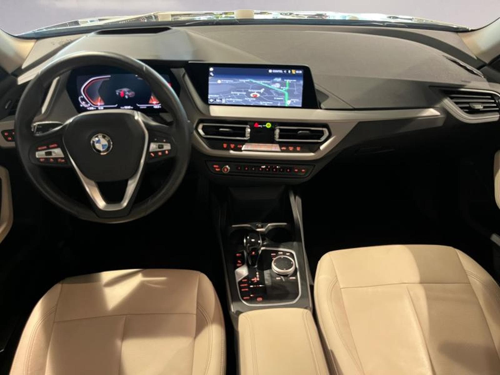 BMW 220 220i xDrive Gran Coupé (2024) - Photo 8