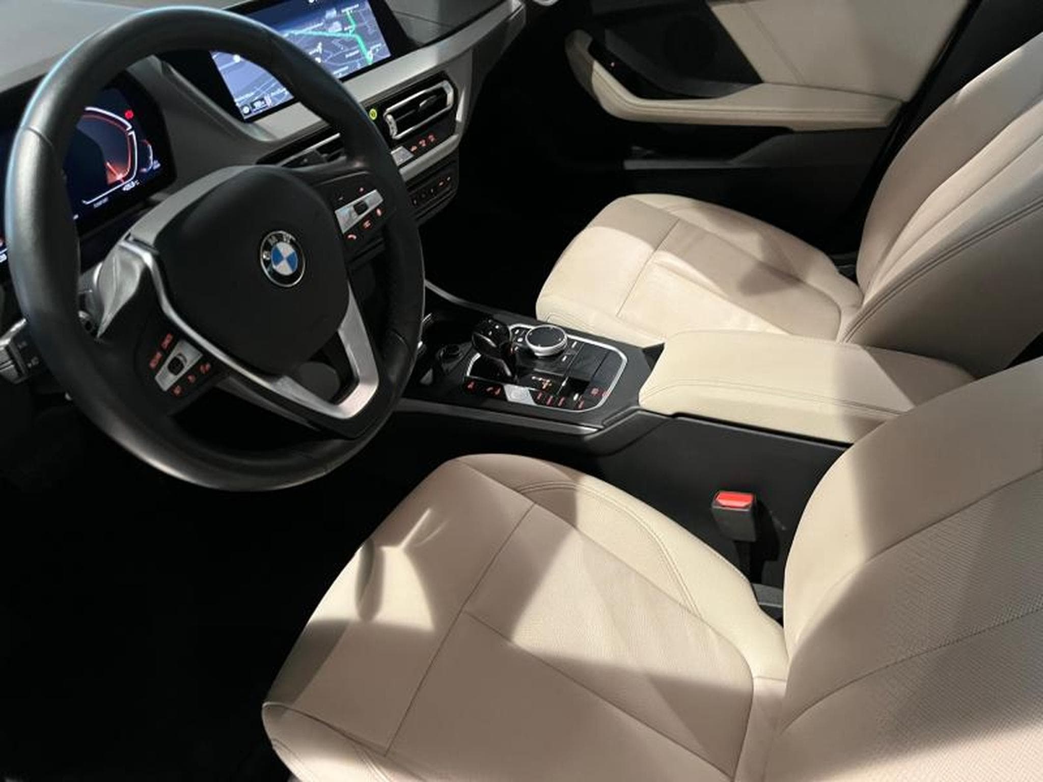 BMW 220 220i xDrive Gran Coupé (2024) - Photo 10