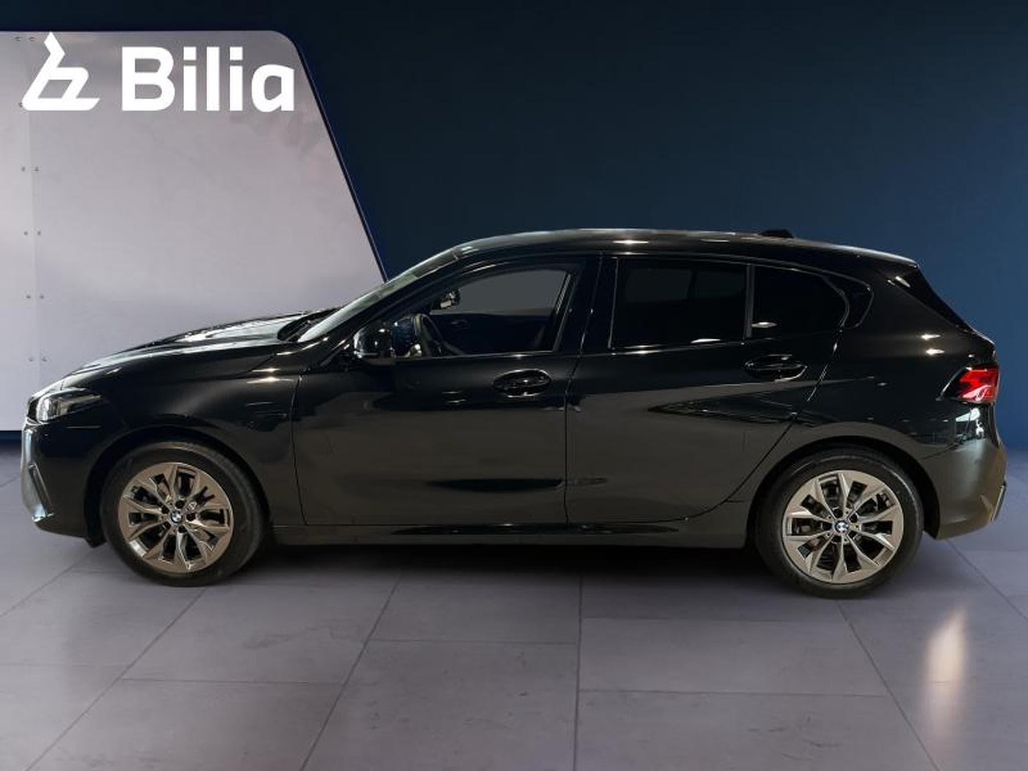BMW 118 118d (2025) - Photo 3