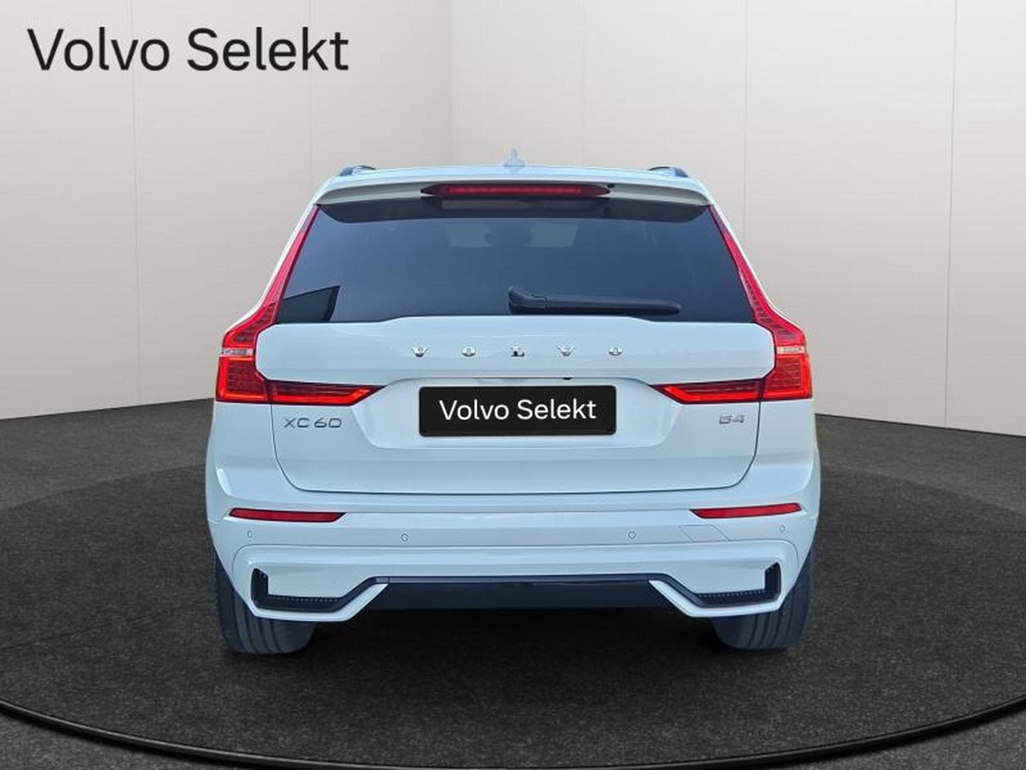Volvo XC60 B4 Plus Dark / Essence (2024) - Foto 8