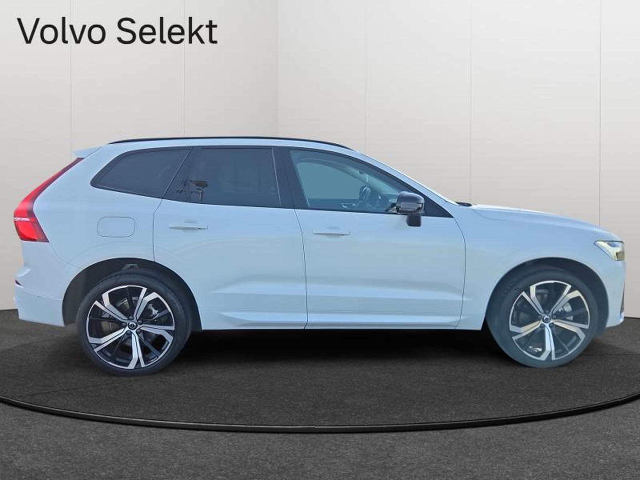 Volvo XC60 B4 Plus Dark / Essence (2024) - Foto 7