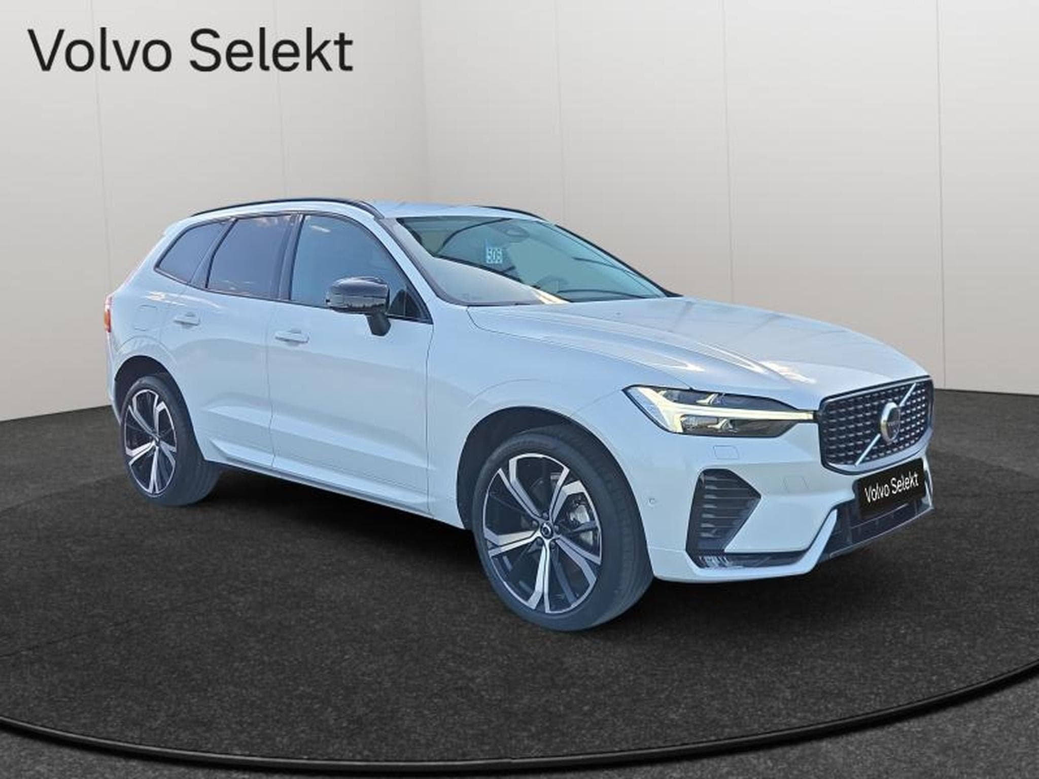 Volvo XC60 B4 Plus Dark / Essence (2024) - Foto 20