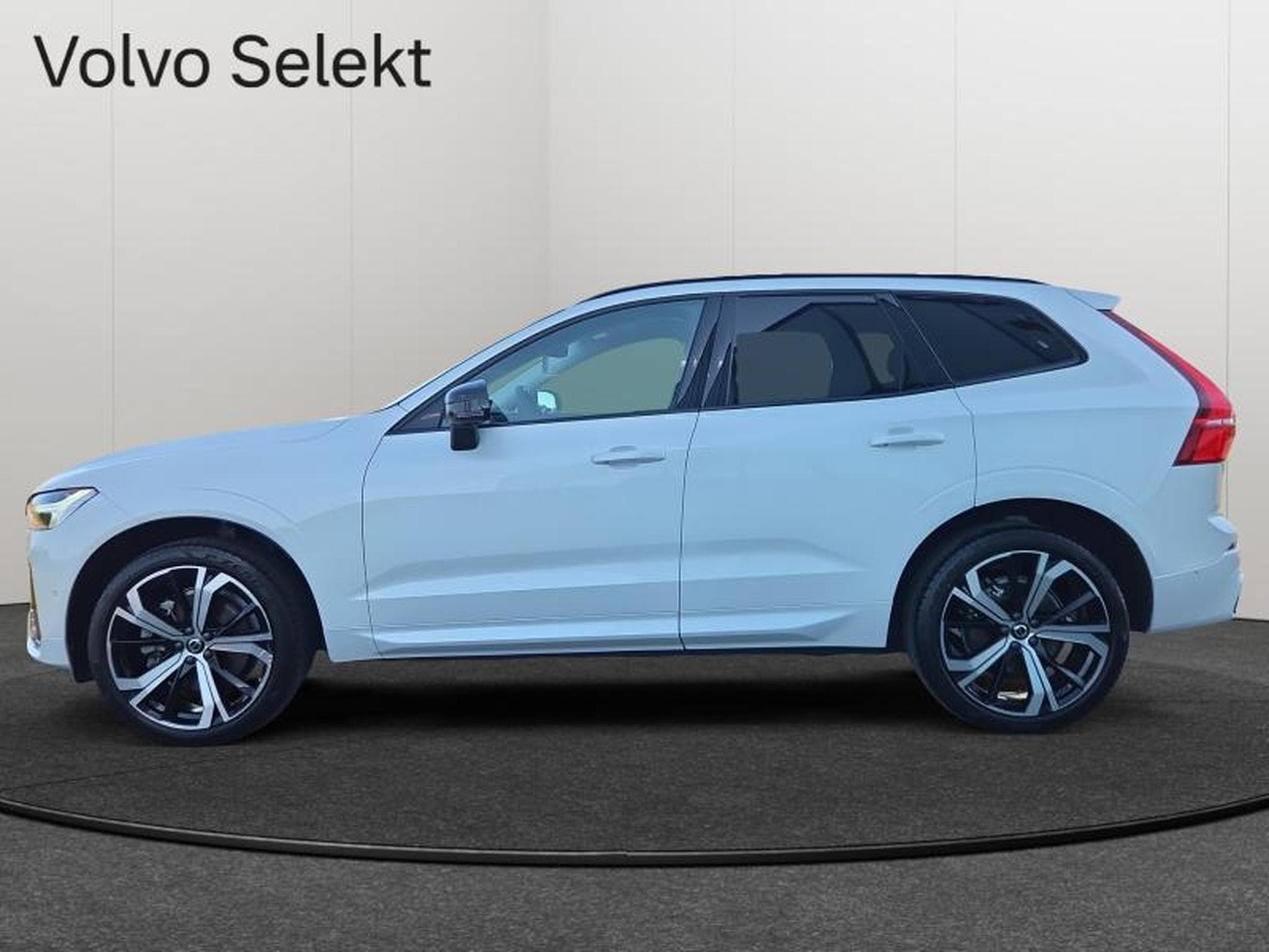 Volvo XC60 B4 Plus Dark / Essence (2024) - Foto 34