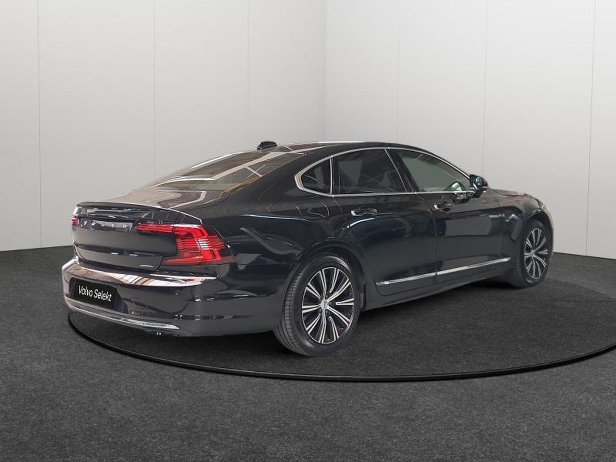 Volvo S90 Inscription T8 AWD (2022) - Photo 2