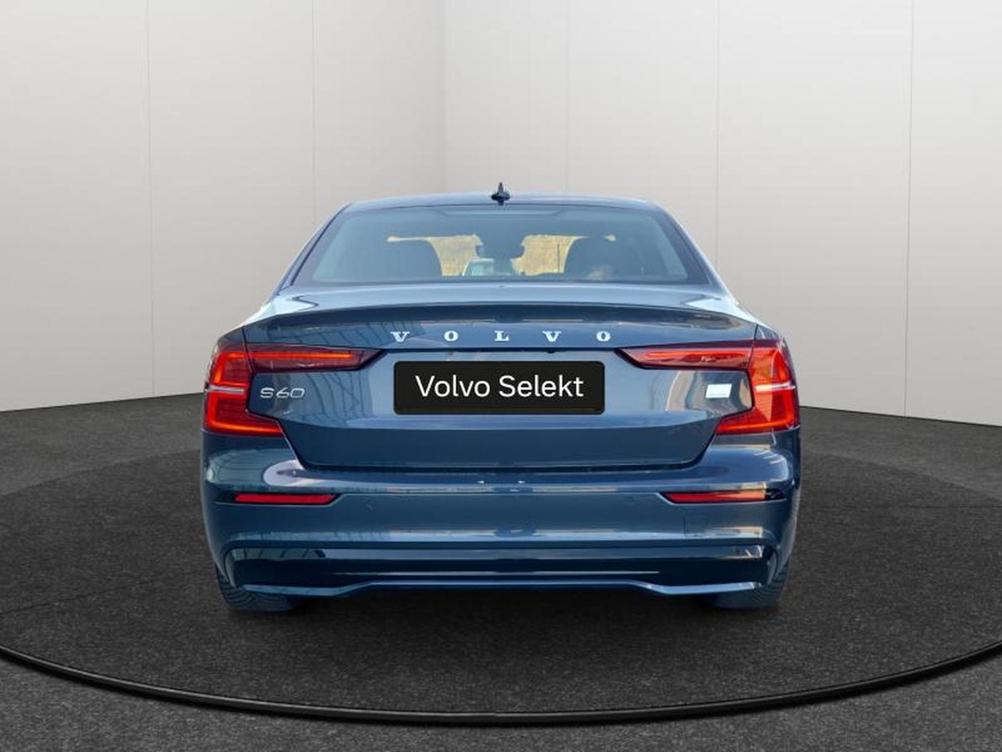 Volvo S60 T8 AWD Plus Dark / Hybride (2025) - Photo 6