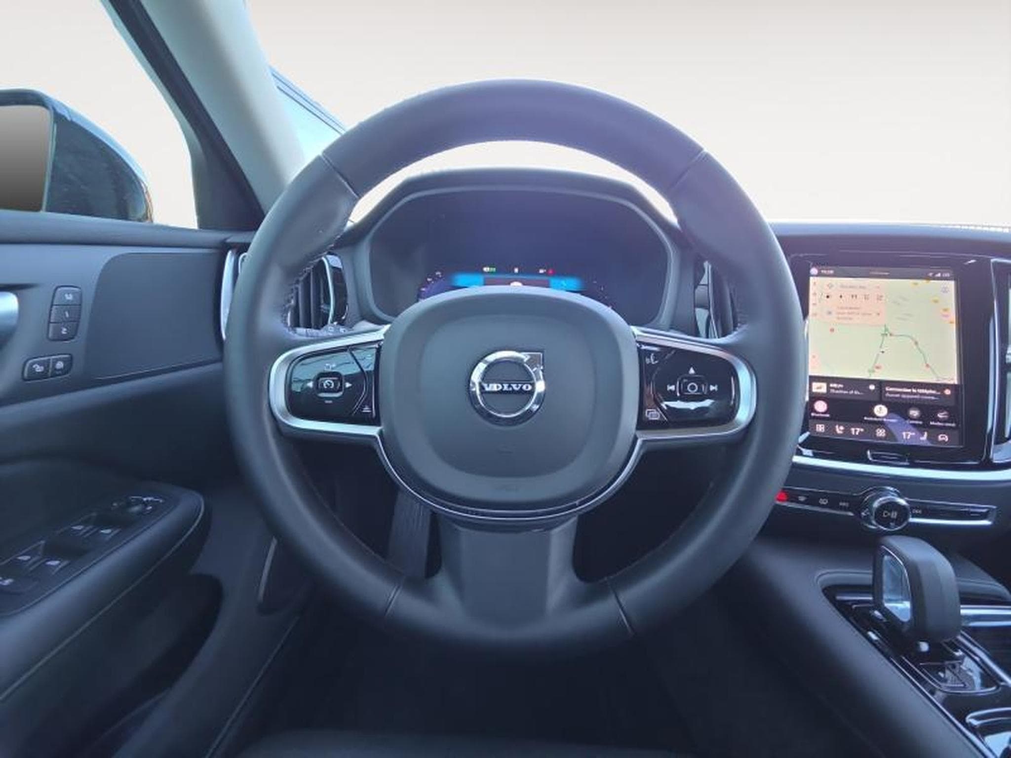 Volvo S60 T8 AWD Plus Dark / Hybride (2025) - Photo 12