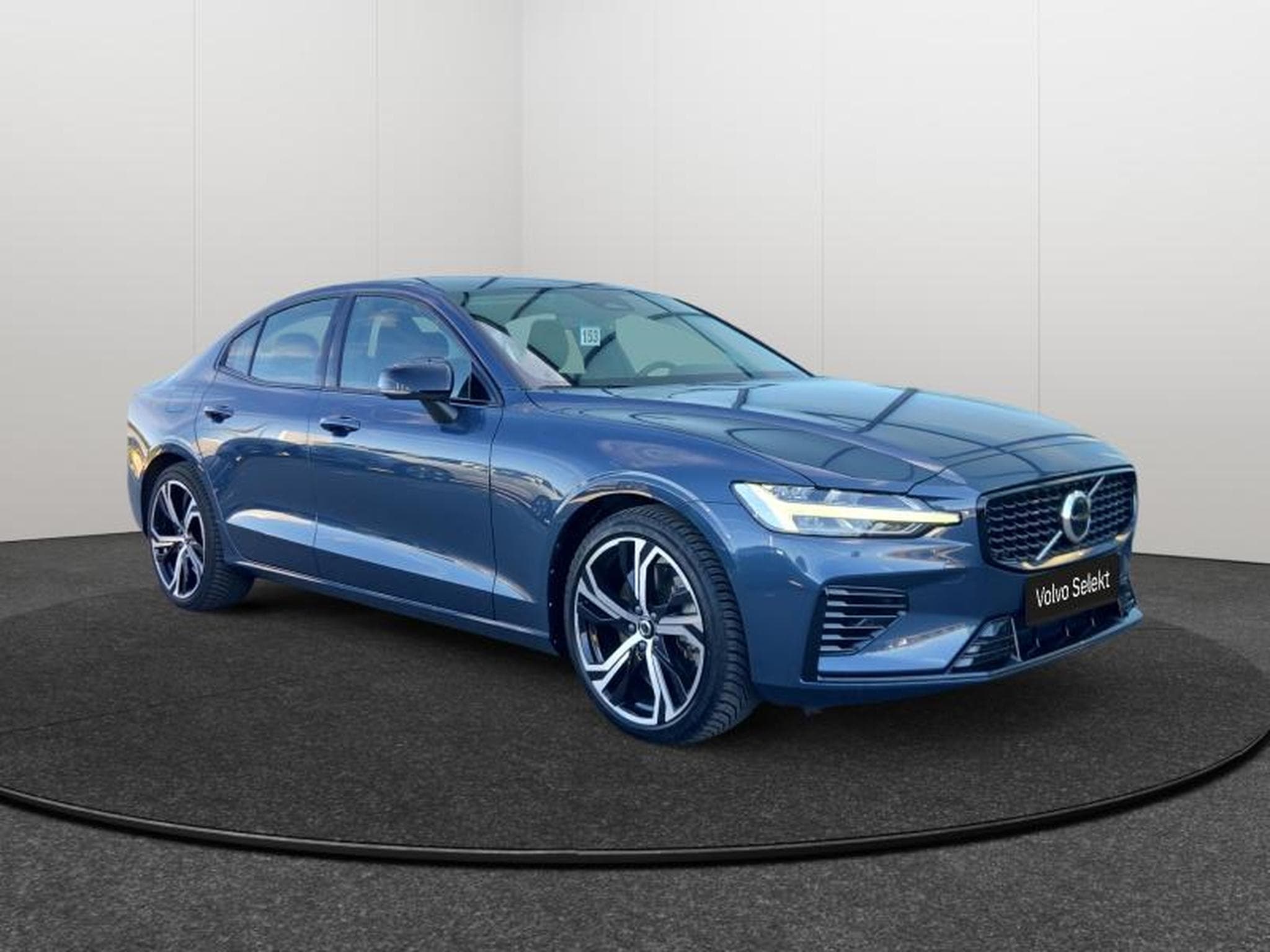 Volvo S60 T8 AWD Plus Dark / Hybride (2025) - Photo 8