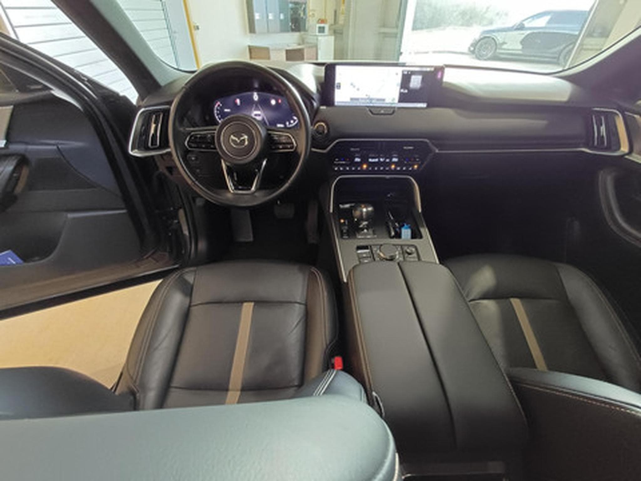 Mazda CX-80 3.3 187kW Auto Homura AWD +C&S+6pl. (2025) - Foto 7