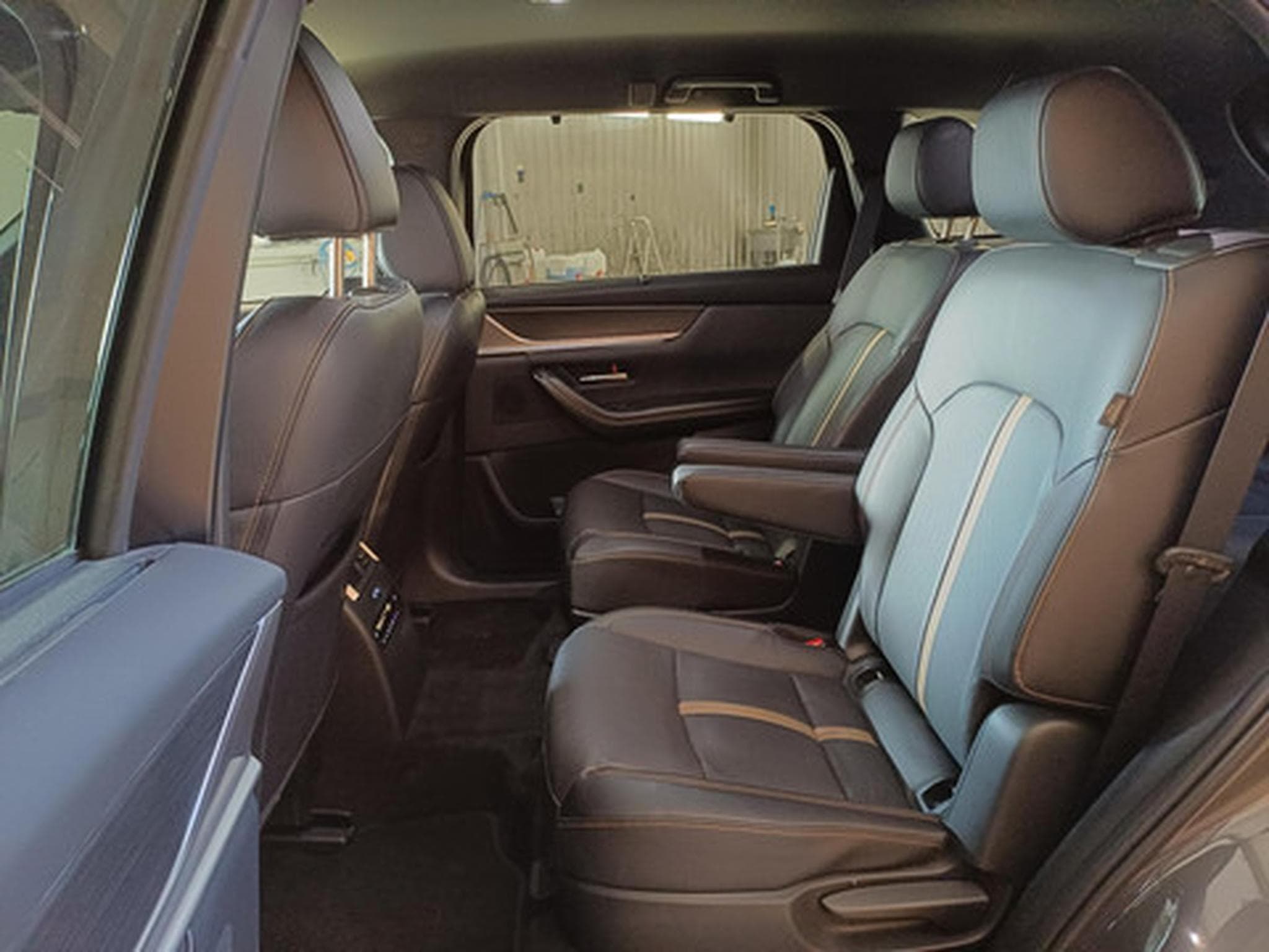 Mazda CX-80 3.3 187kW Auto Homura AWD +C&S+6pl. (2025) - Foto 9