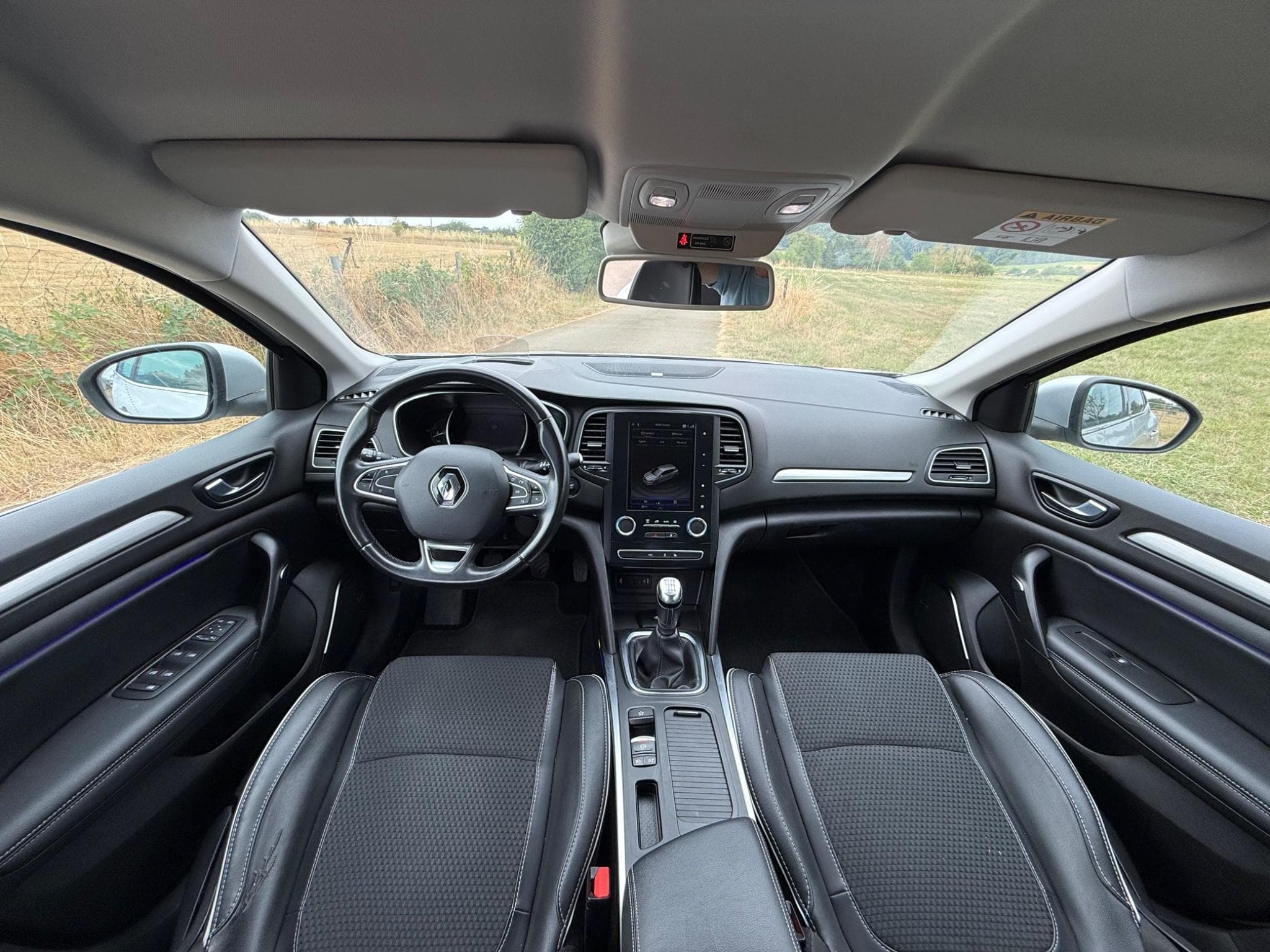 Renault Megane Bose Edition blue dCi 115 (2020) - Photo 5