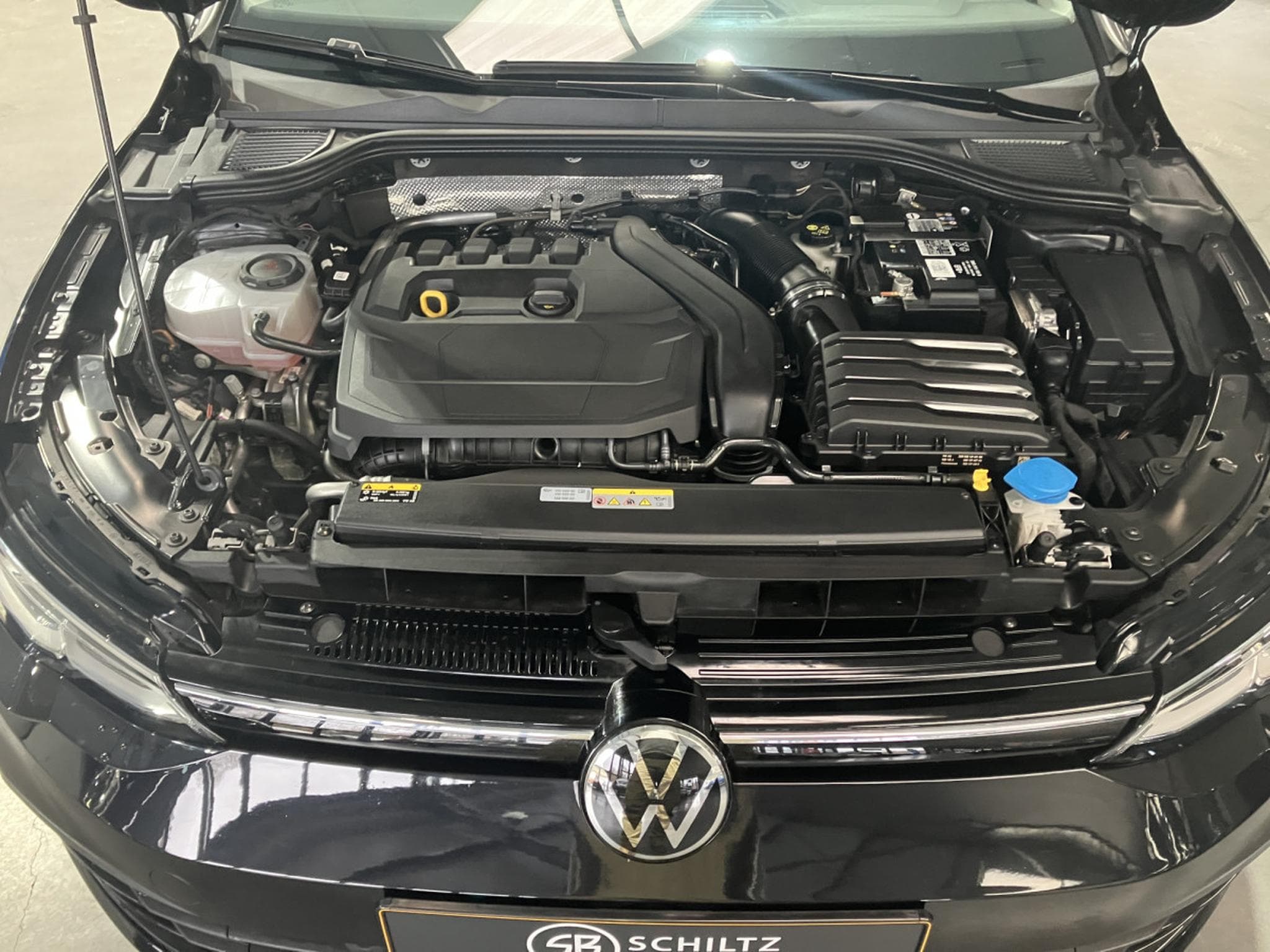 VW Golf 1.5 eTSI Life DSG 150HP (2023) - Photo 10