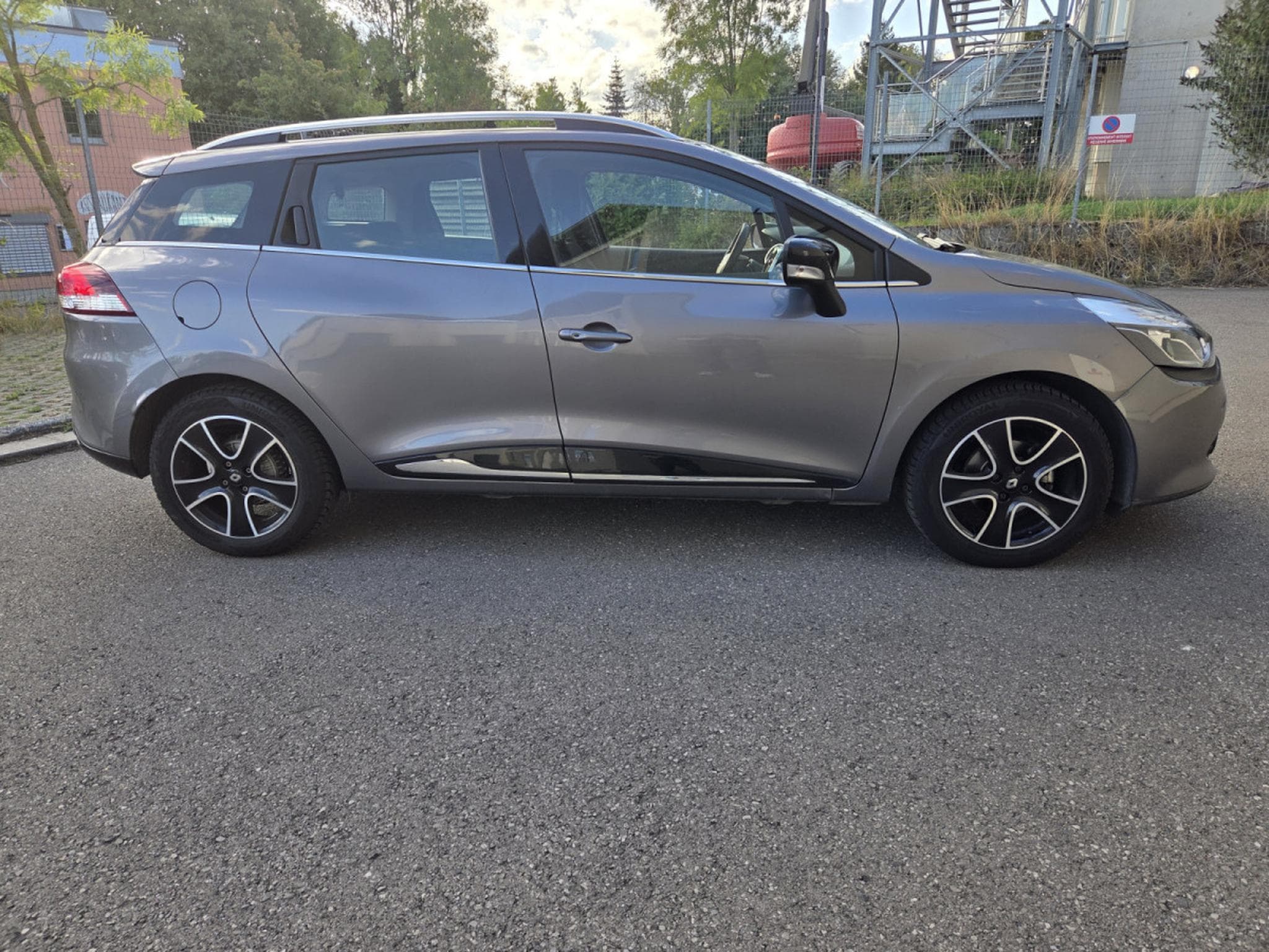 Renault Clio Estate 90 CV Garantie 12 Mois (2016) - Photo 6