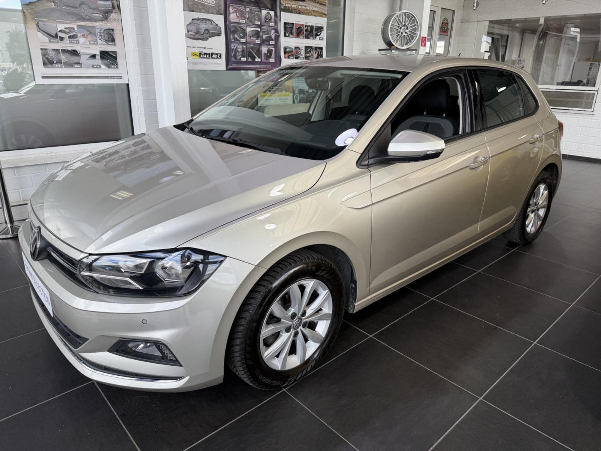VW Polo 1.0 TSI  90PS (2019) - Photo 2