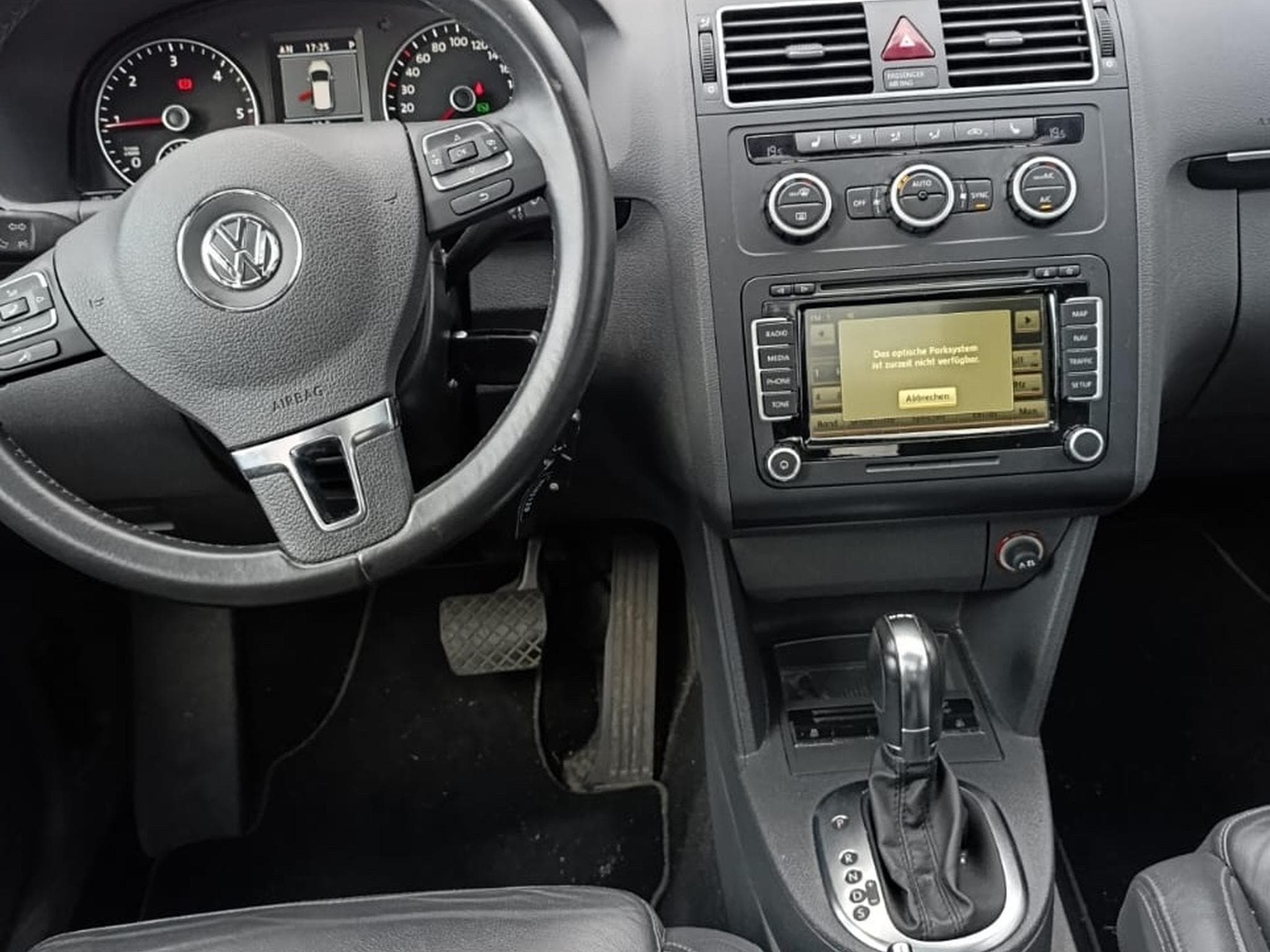 VW Touran VW Touran 2.0 TDI automatique (2014) - Photo 2