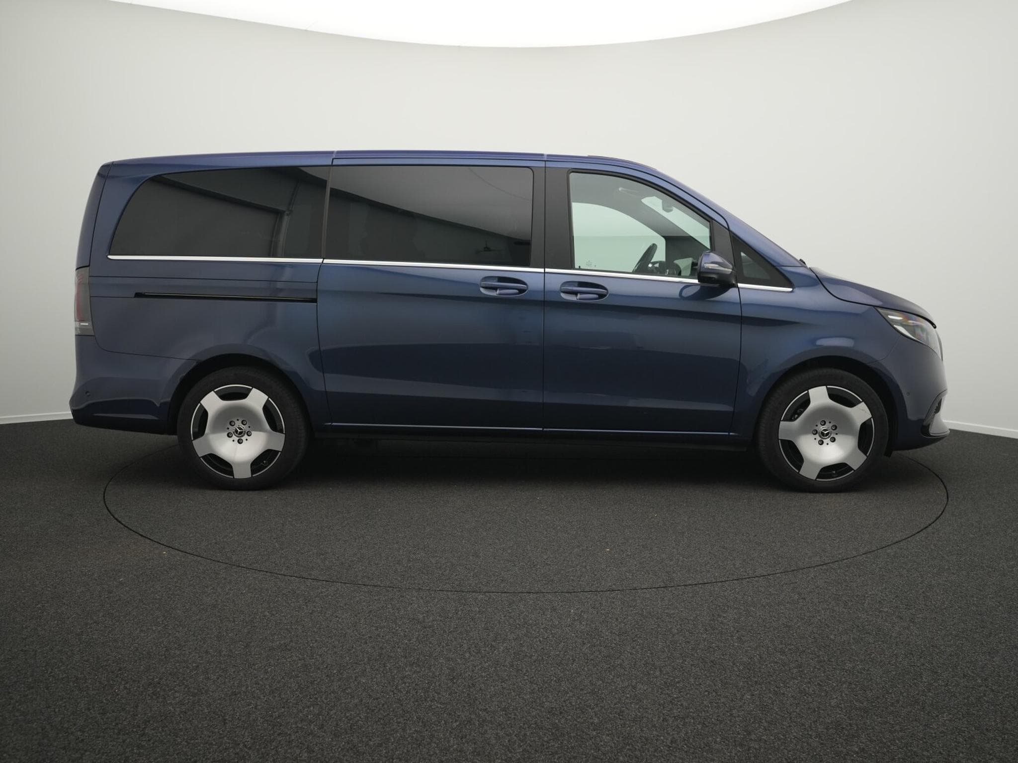 Mercedes V d 4MATIC AVANTGARDE Lang (2026) - Photo 5