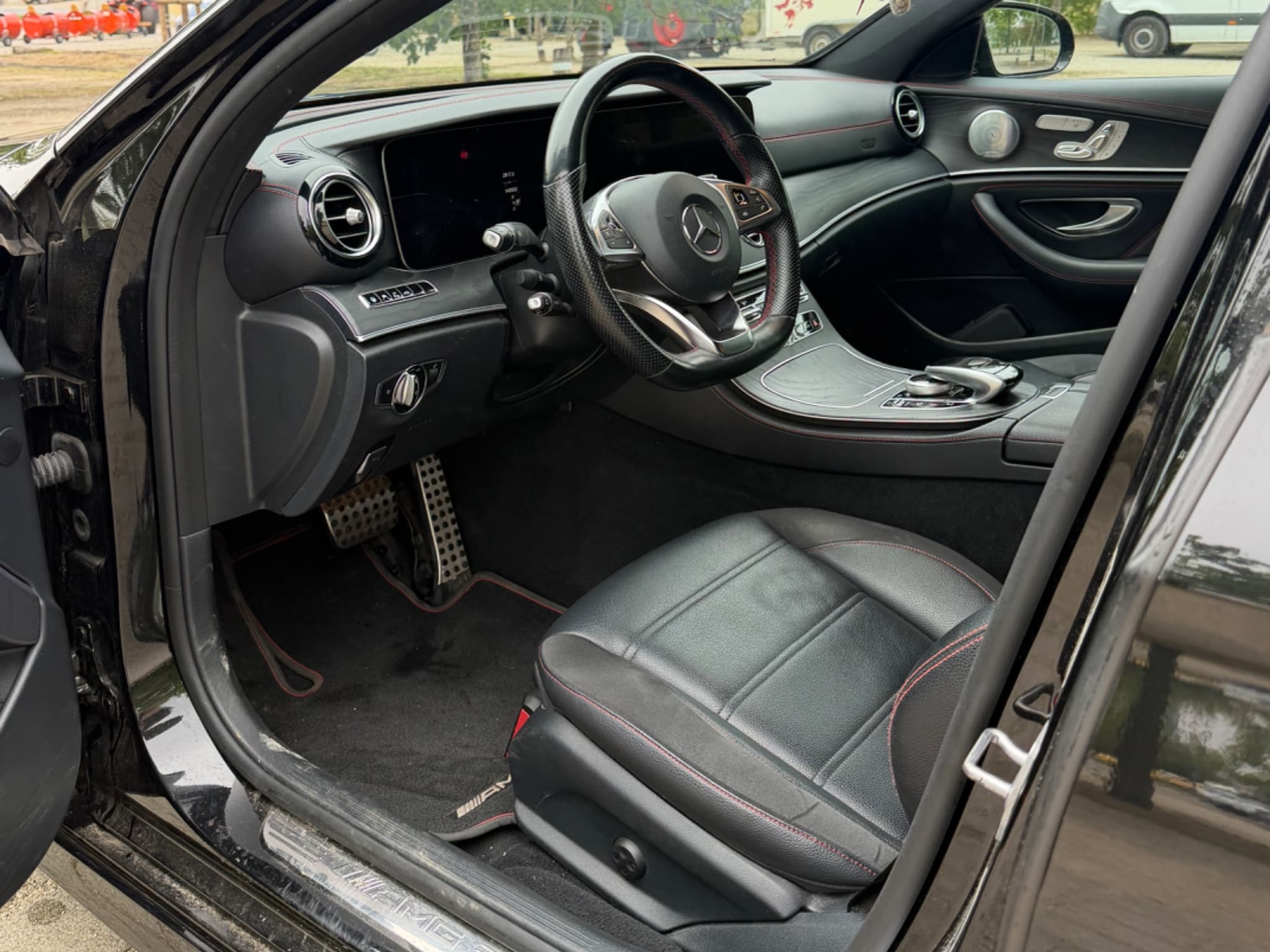Mercedes E 43 AMG (2018) - Photo 10