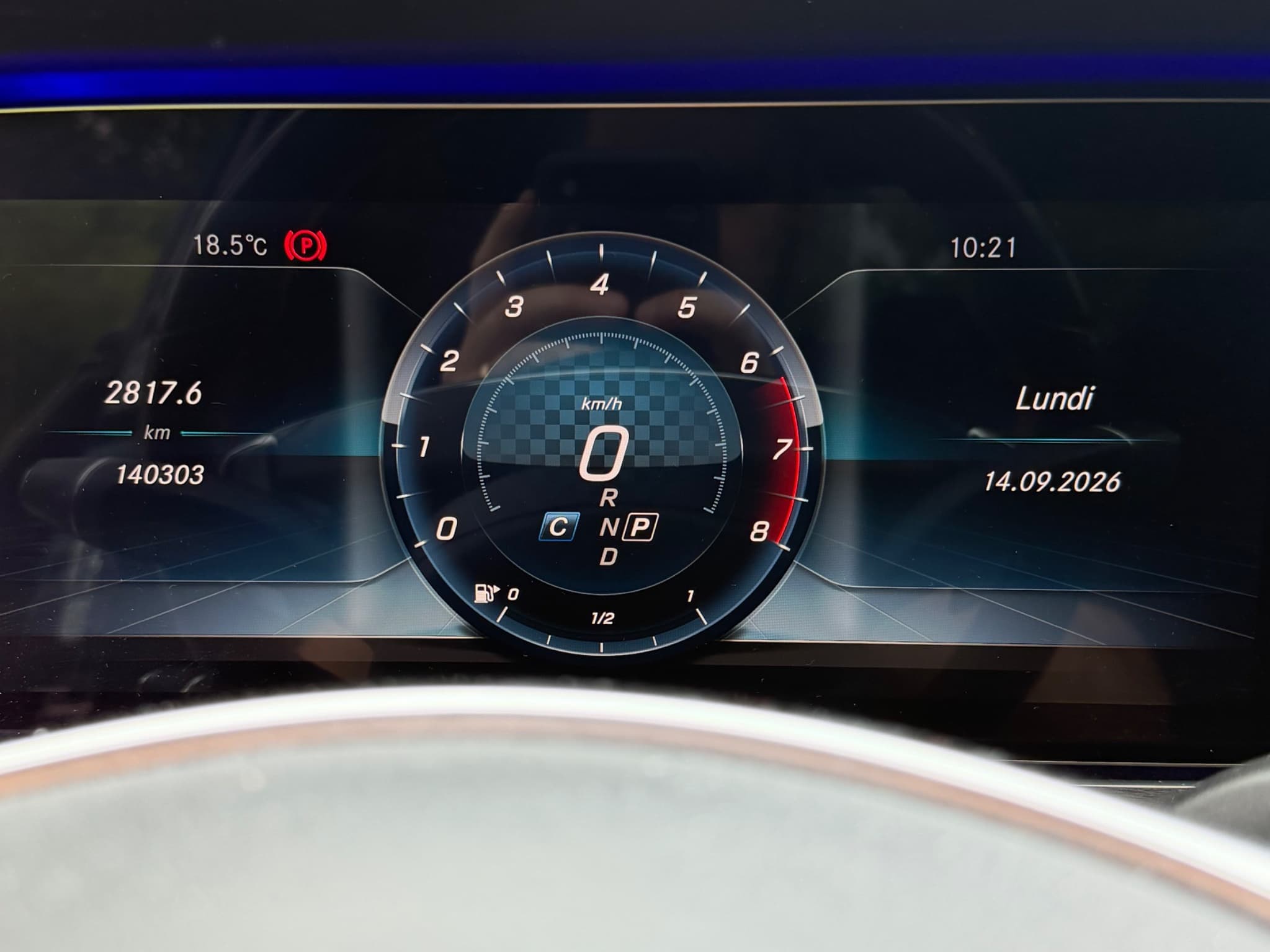 Mercedes E 43 AMG (2018) - Photo 13