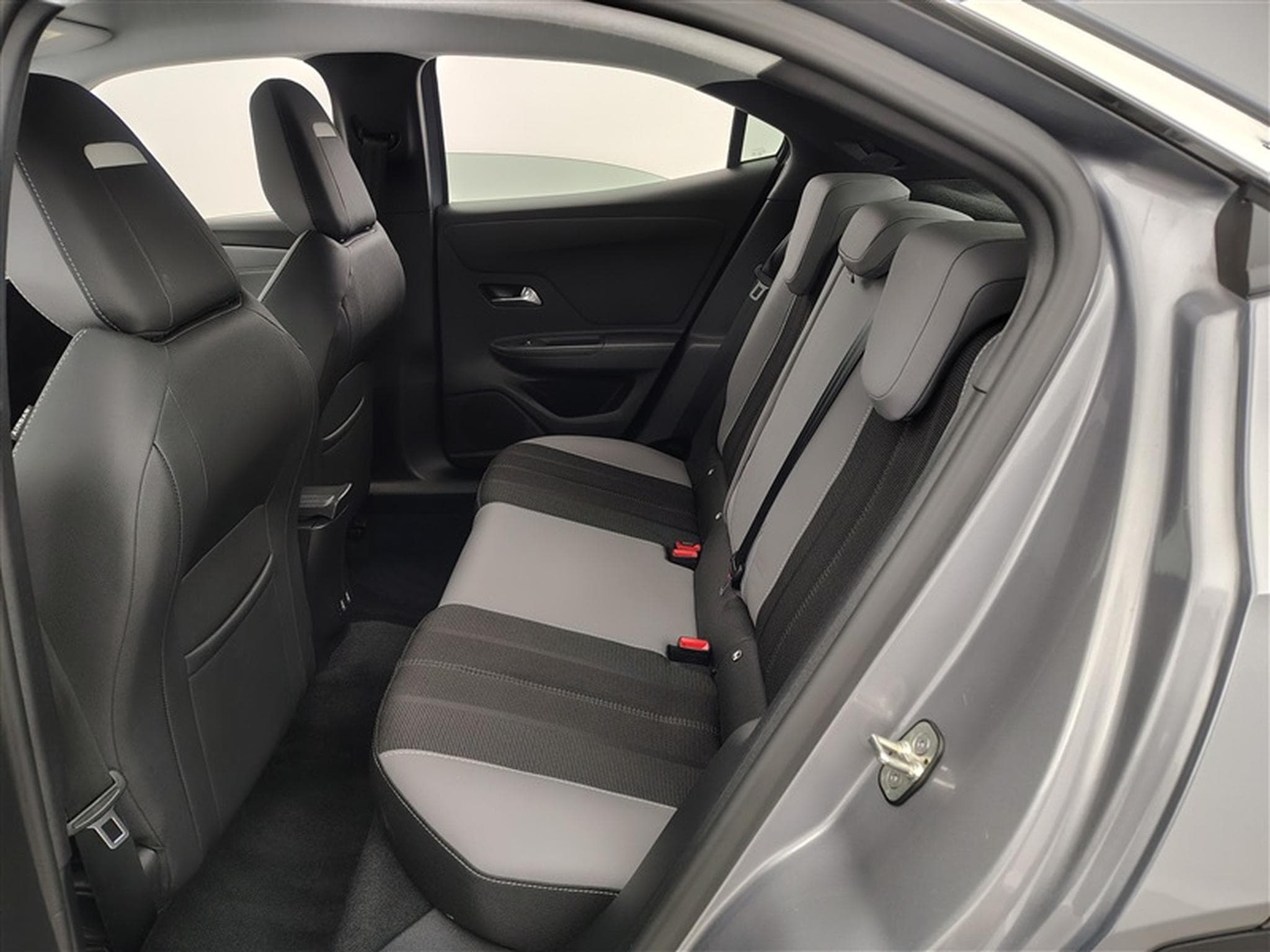 Opel Mokka 1.2 Turbo Elegance S/S (EU6.4) (2023) - Photo 13
