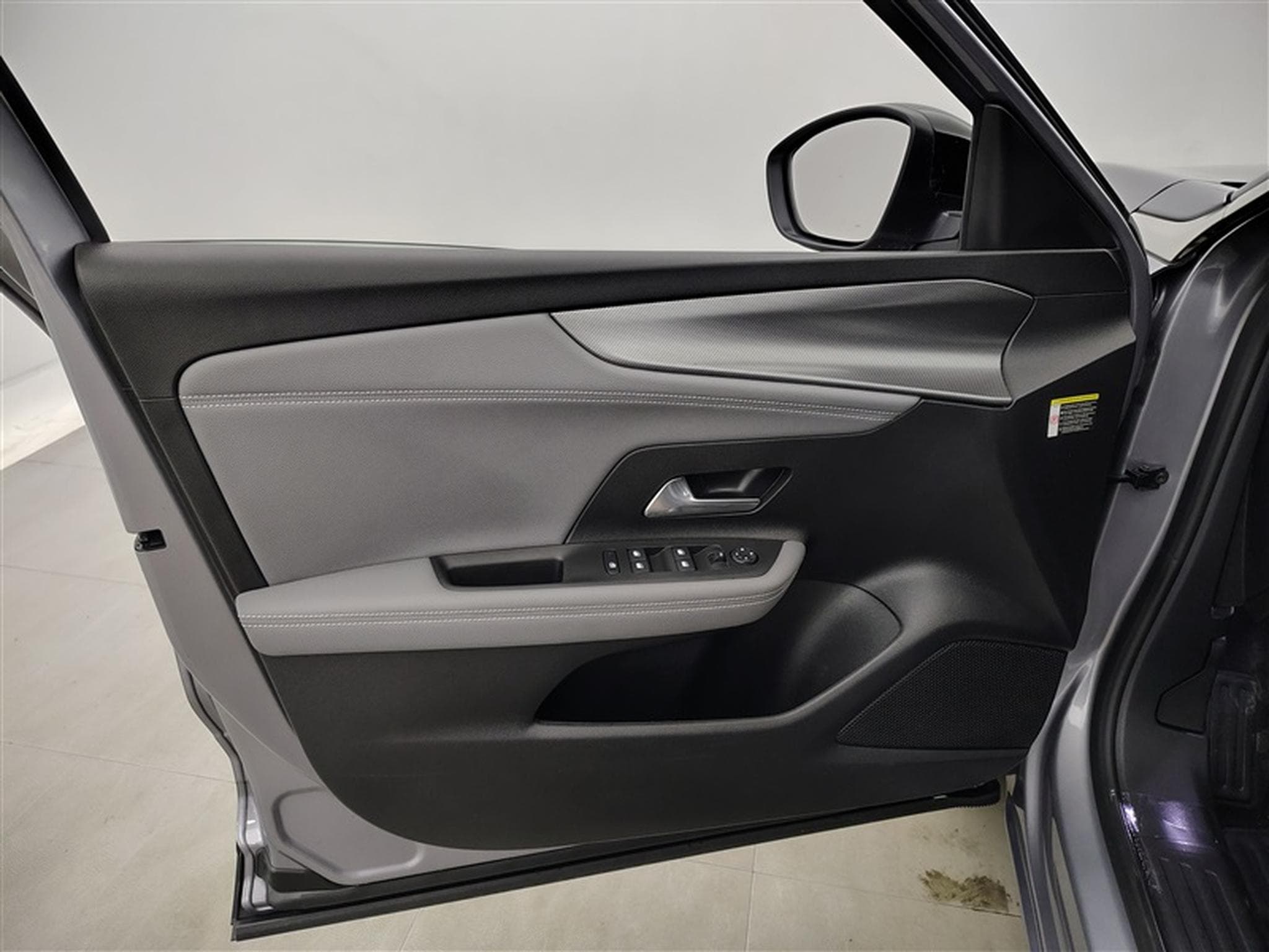 Opel Mokka 1.2 Turbo Elegance S/S (EU6.4) (2023) - Photo 17