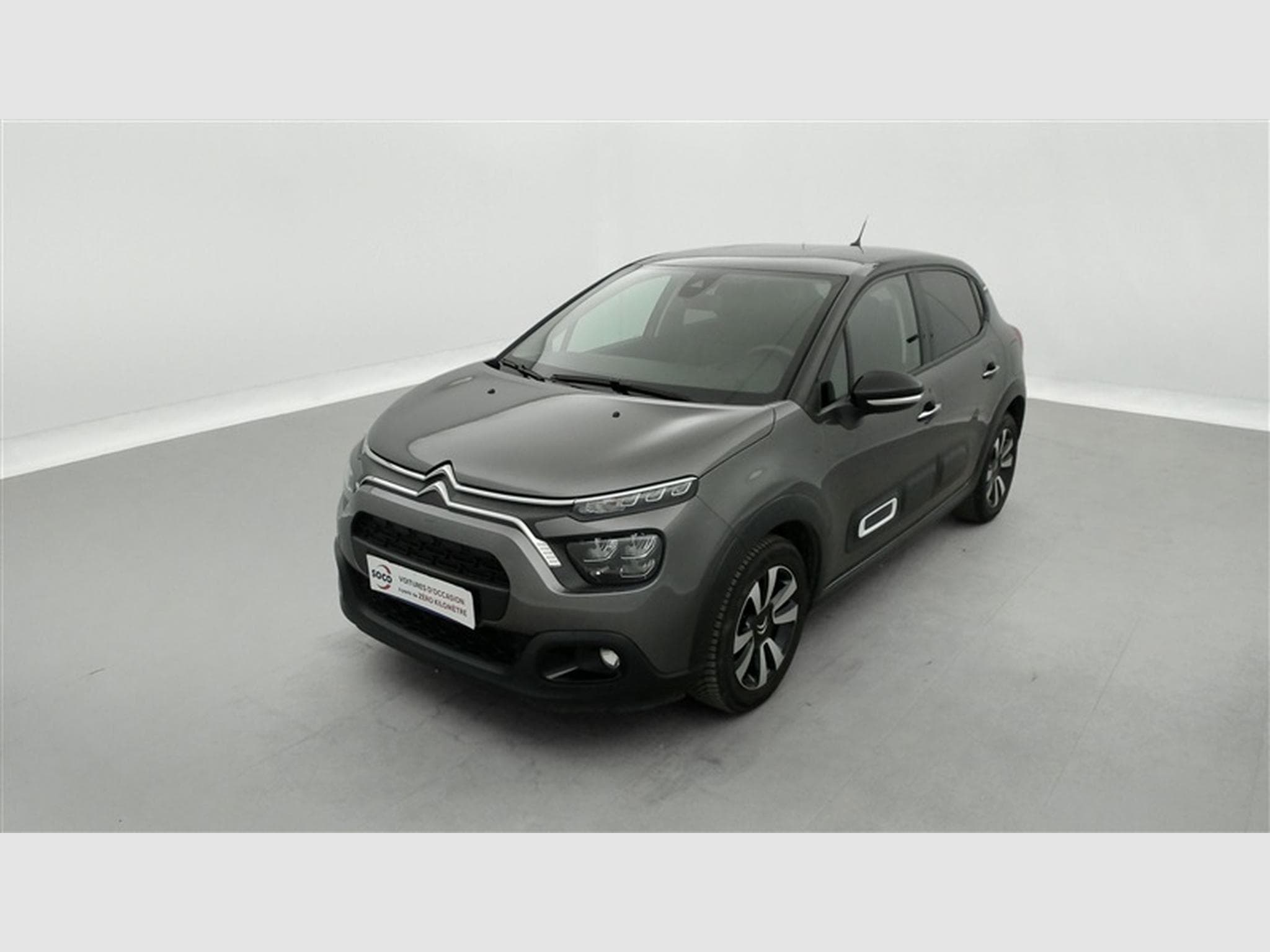 Citroen C3 1.2i PureTech Shine NAVI / FULL LED / CARPLAY (2023) - Photo 1