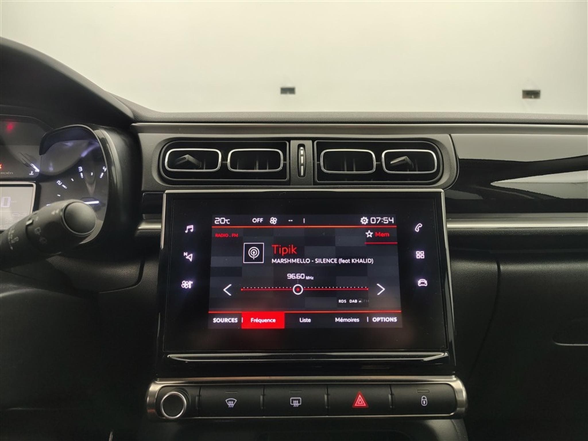 Citroen C3 1.2i PureTech Shine NAVI / FULL LED / CARPLAY (2023) - Photo 11