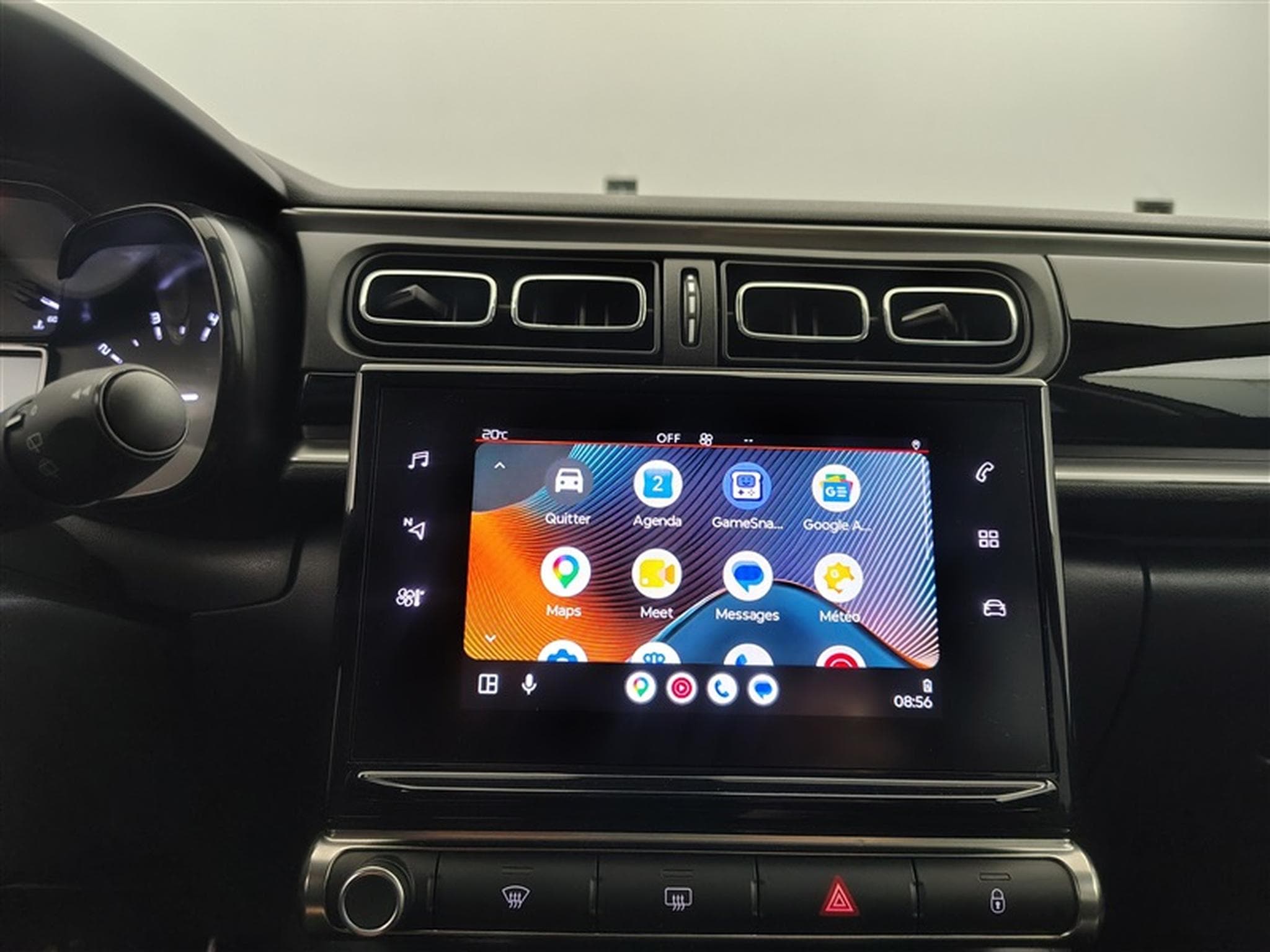 Citroen C3 1.2i PureTech Shine NAVI / FULL LED / CARPLAY (2023) - Photo 19