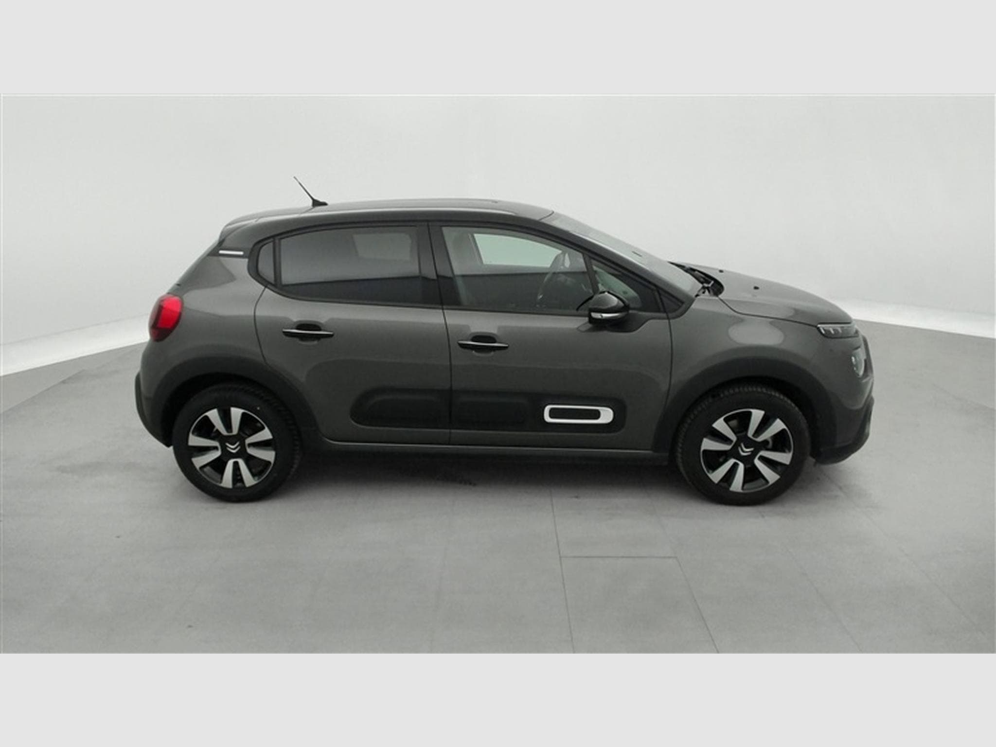 Citroen C3 1.2i PureTech Shine NAVI / FULL LED / CARPLAY (2023) - Photo 23
