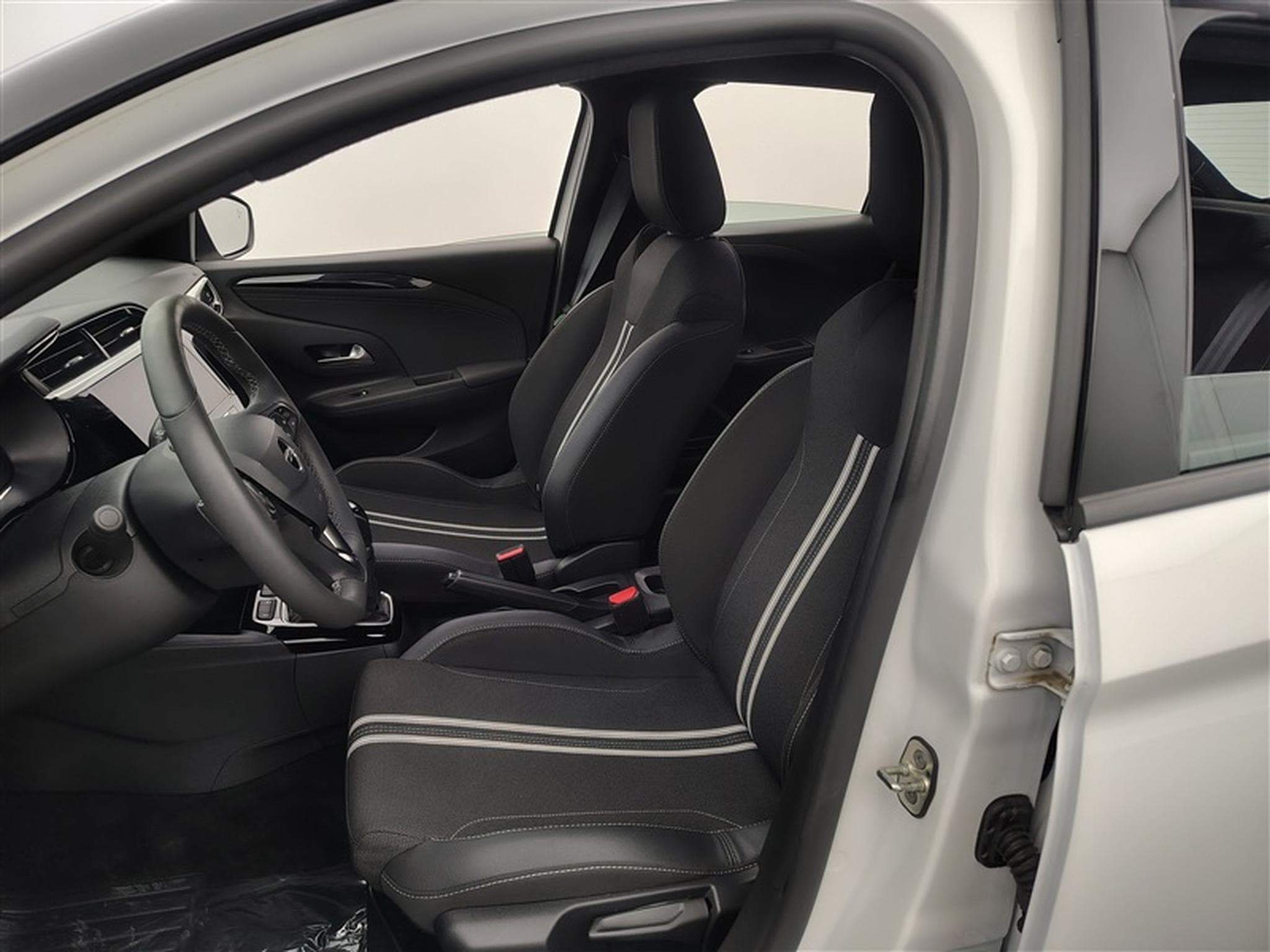 Opel Corsa 1.2i GS S/S (2024) - Photo 7