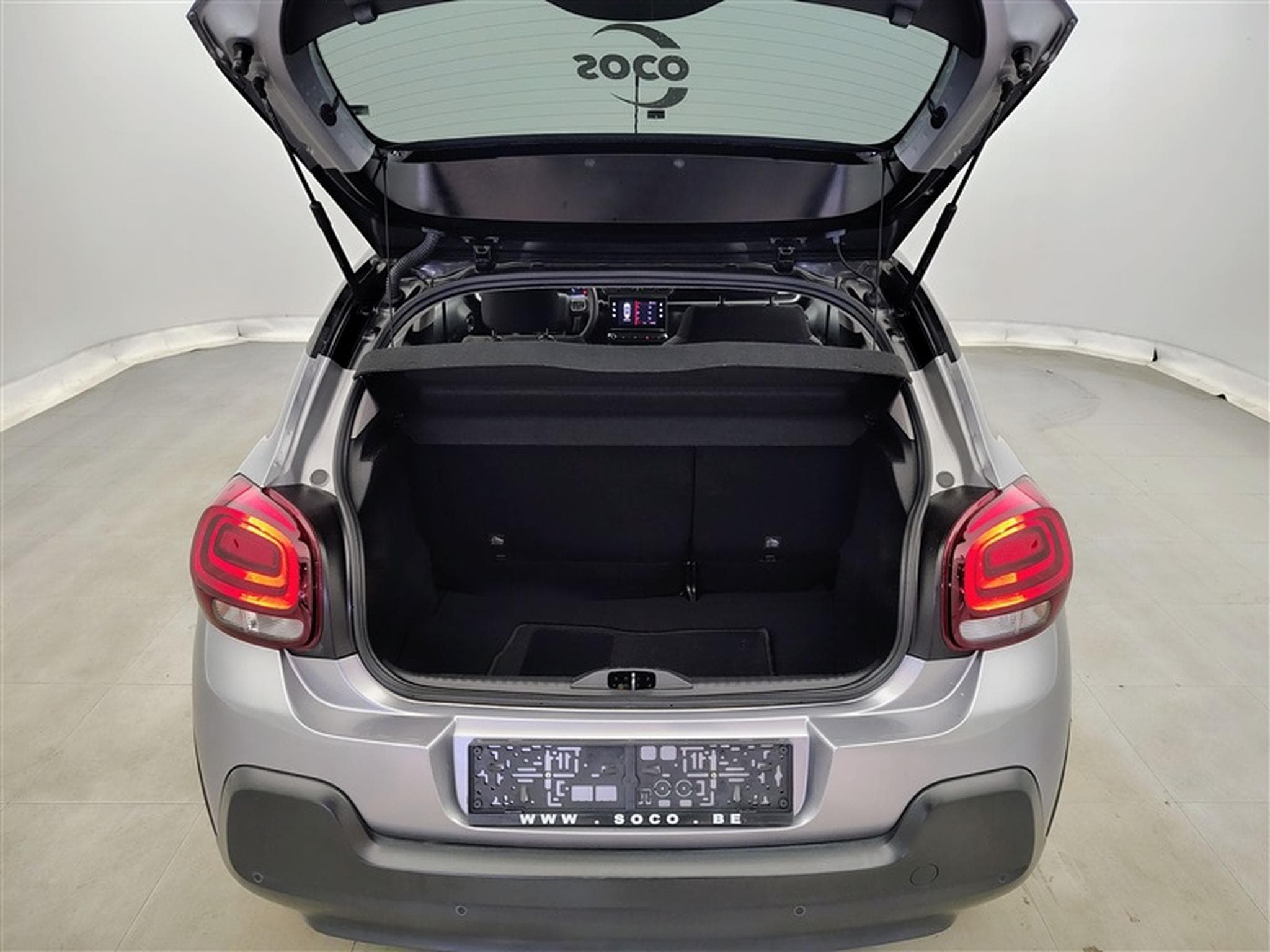 Citroën C3 1.2i PureTech Shine CARPLAY / FULL LED / JA 16" (2023) - Photo 14