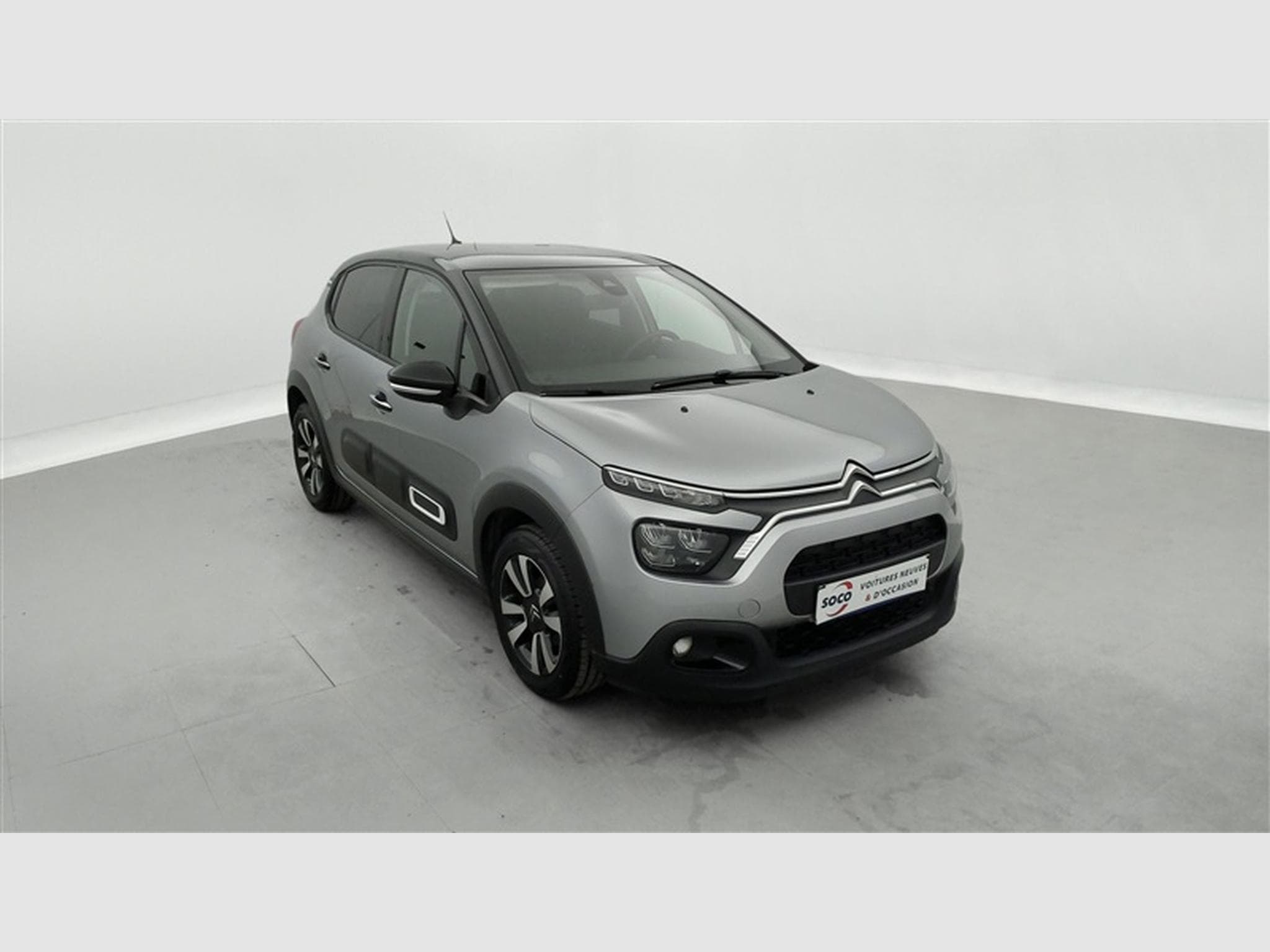 Citroën C3 1.2i PureTech Shine CARPLAY / FULL LED / JA 16" (2023) - Photo 22
